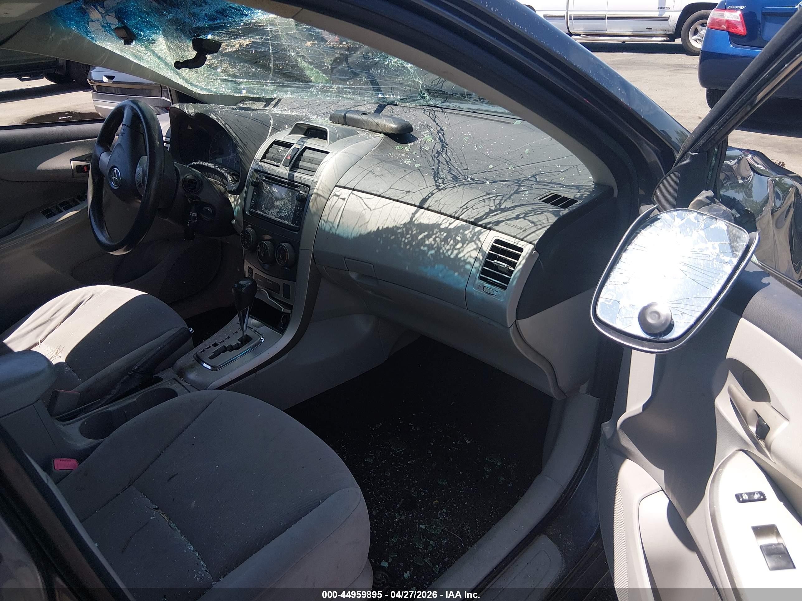 2013 Toyota Corolla Le Gray vin: JTDBU4EE6DJ115484