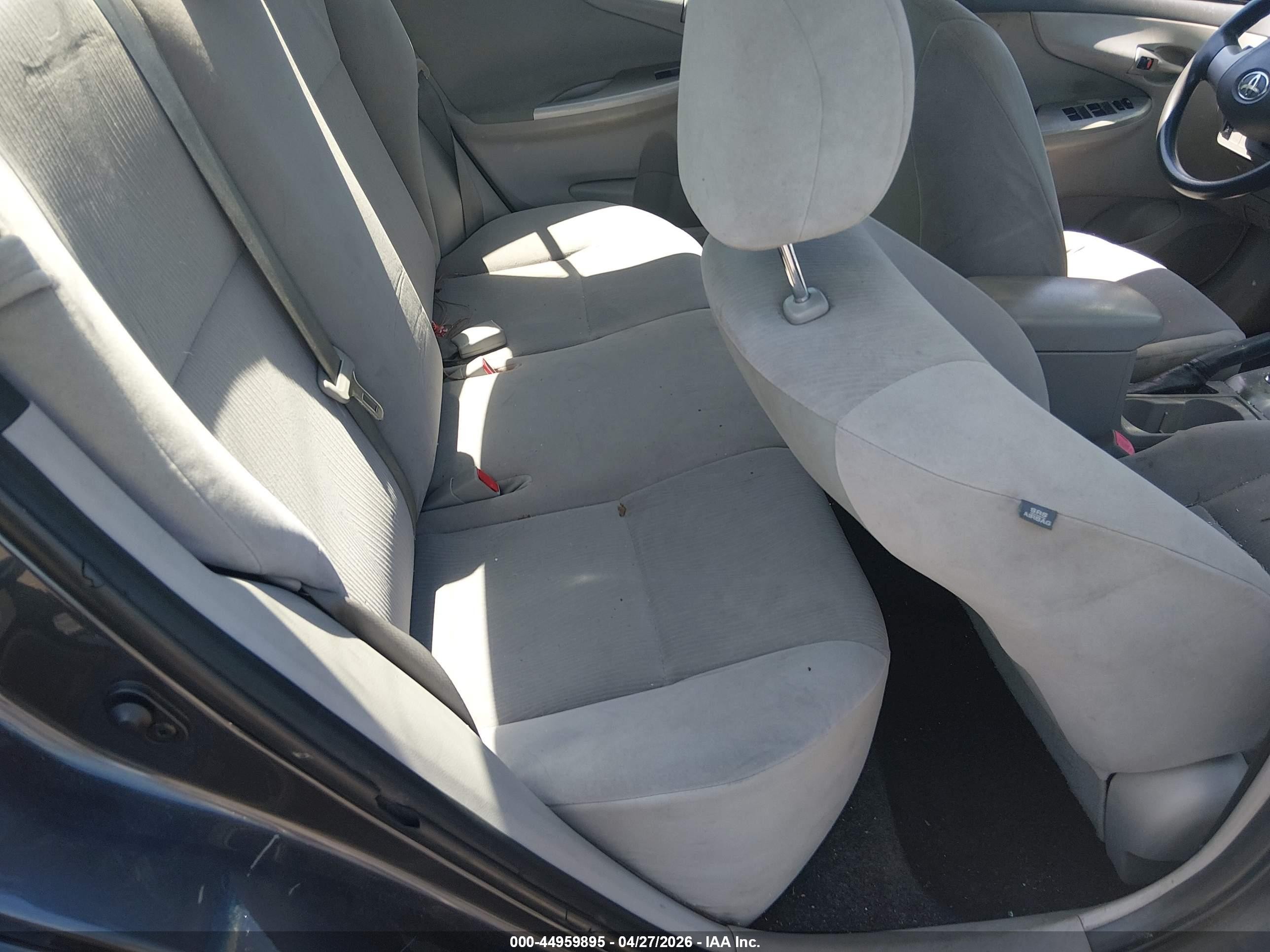 2013 Toyota Corolla Le Gray vin: JTDBU4EE6DJ115484