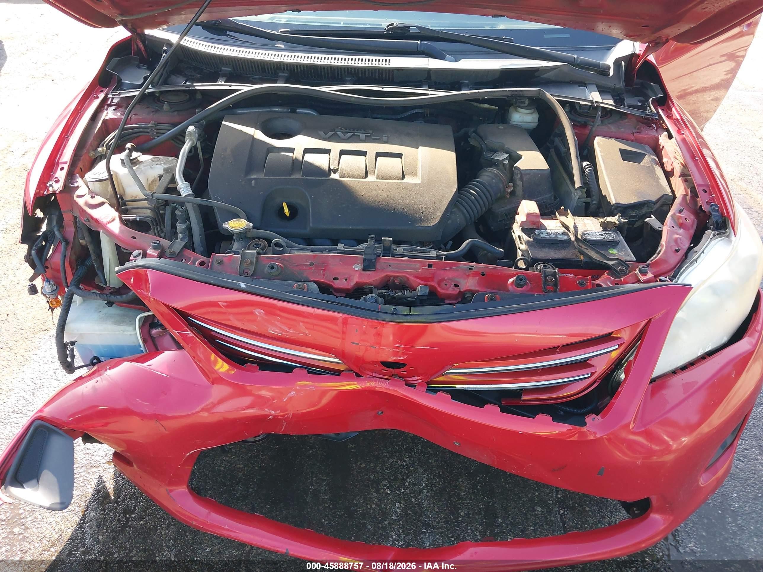 2013 Toyota Corolla Le Red vin: JTDBU4EE6DJ117610