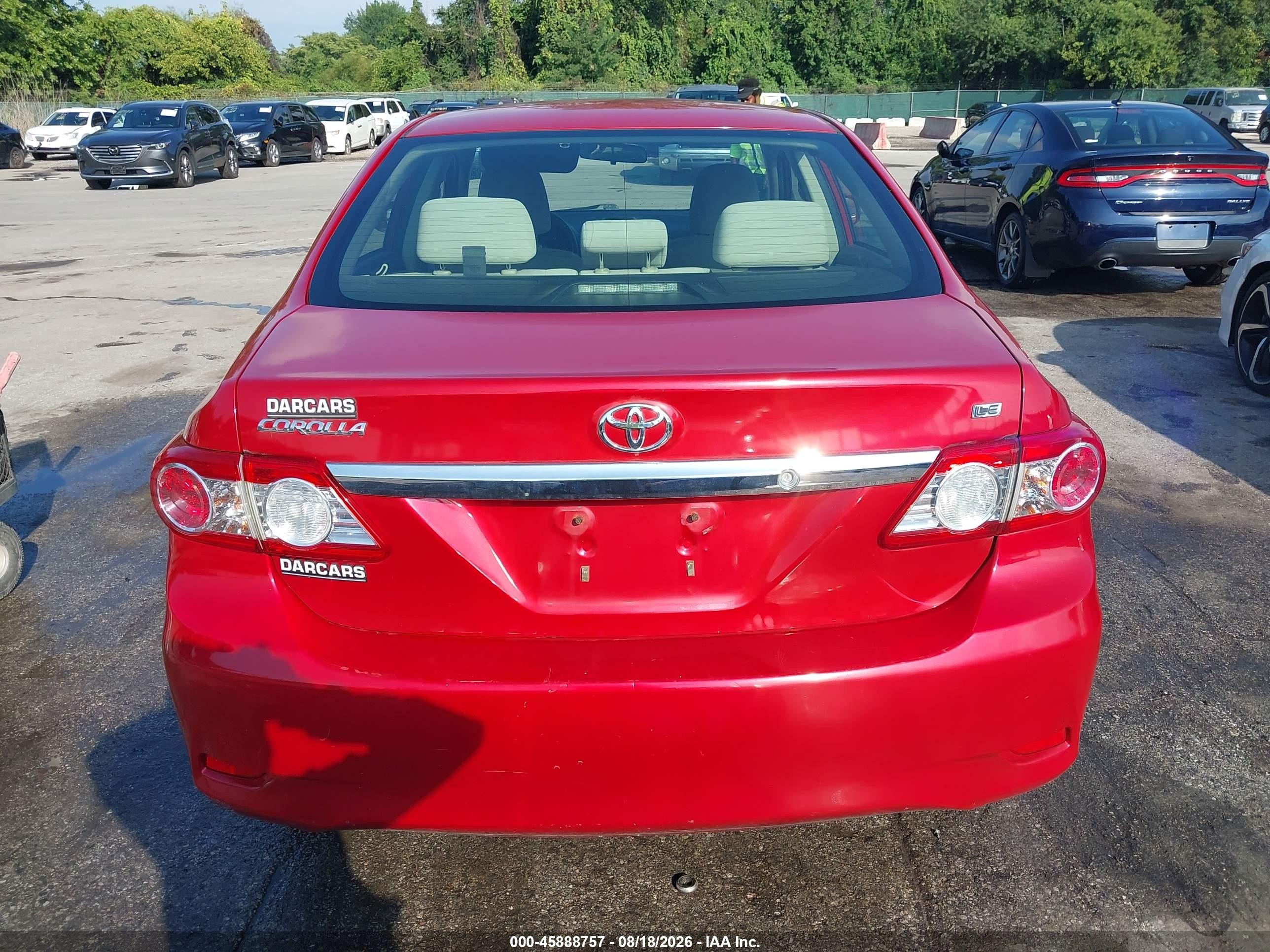2013 Toyota Corolla Le Red vin: JTDBU4EE6DJ117610