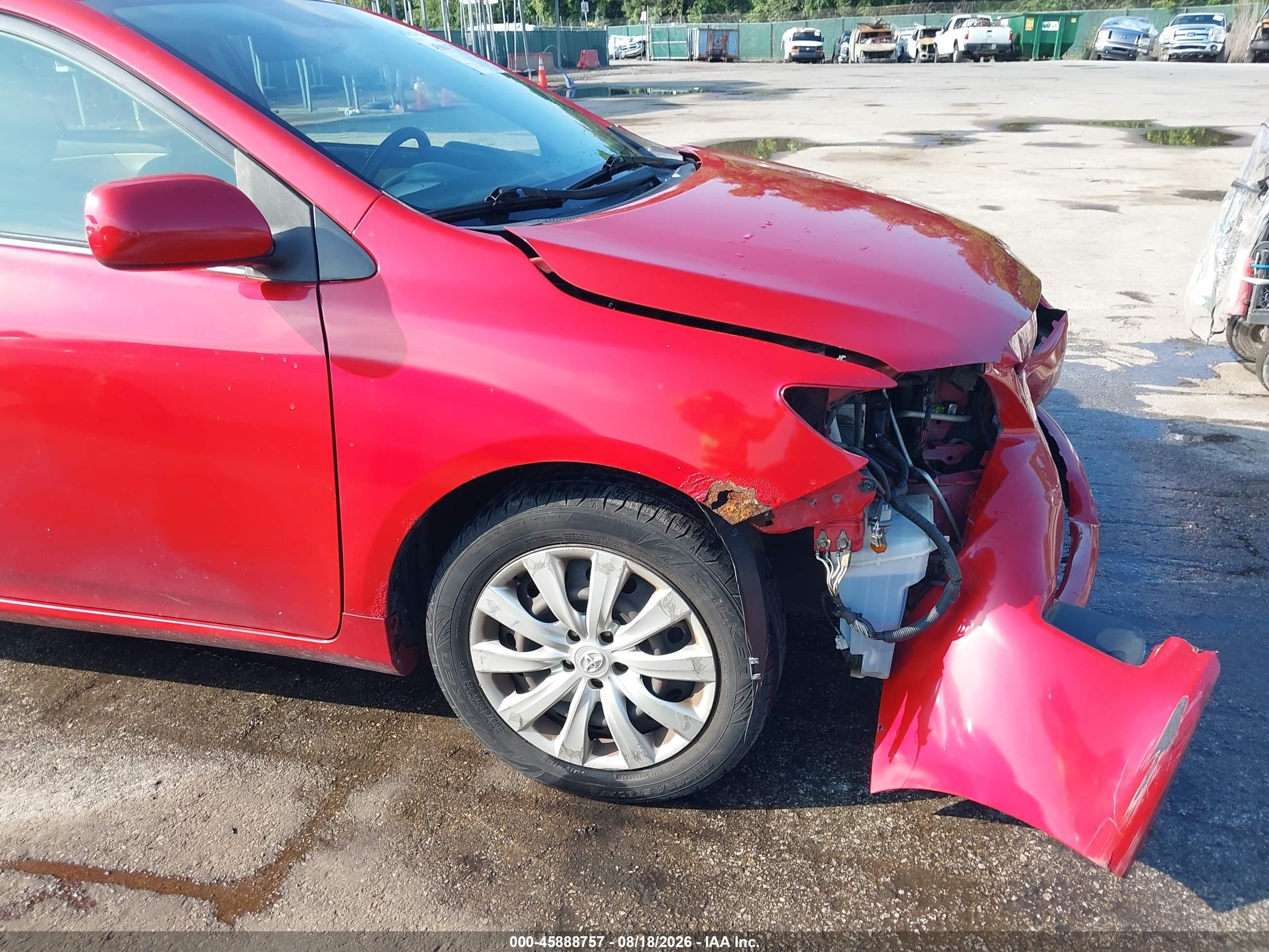 2013 Toyota Corolla Le Red vin: JTDBU4EE6DJ117610