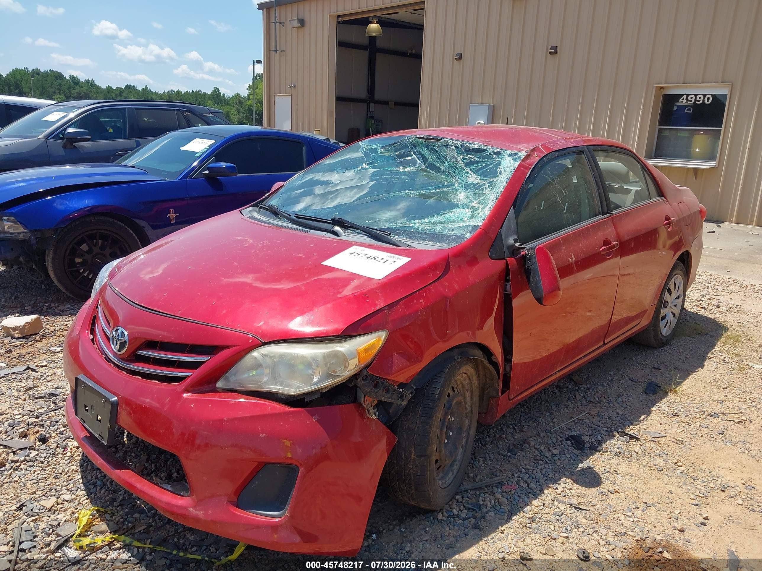 2013 Toyota Corolla Le Red vin: JTDBU4EE6DJ119034