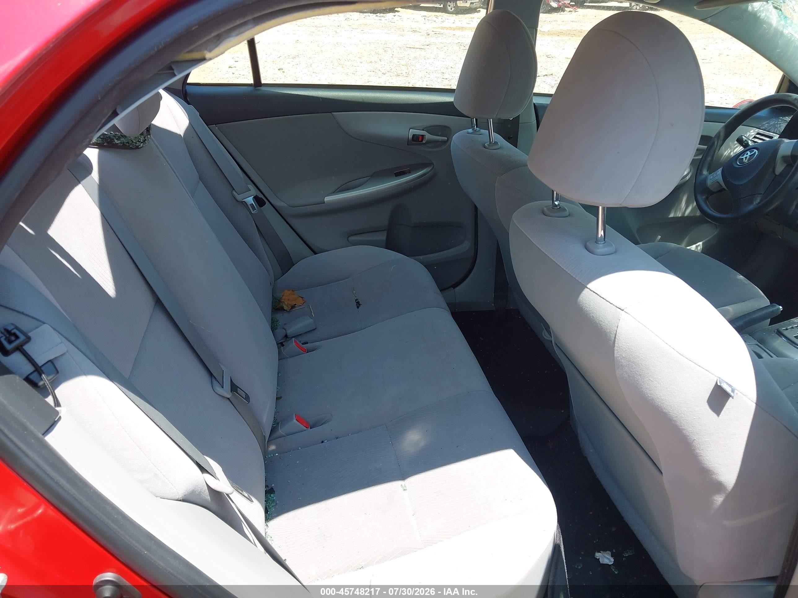 2013 Toyota Corolla Le Red vin: JTDBU4EE6DJ119034