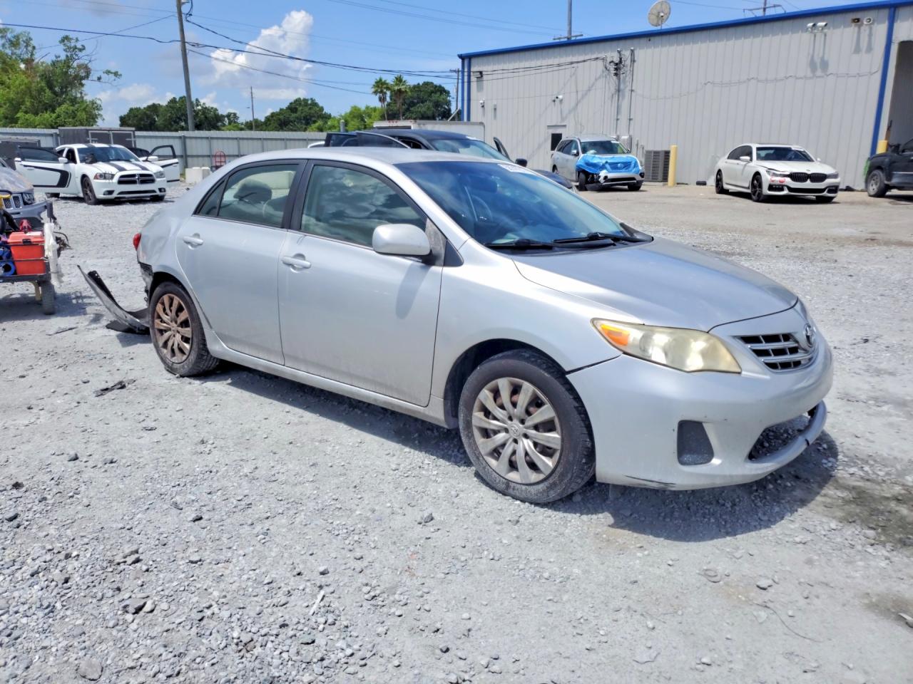 2013 Toyota Corolla Le Silver vin: JTDBU4EE6DJ122371