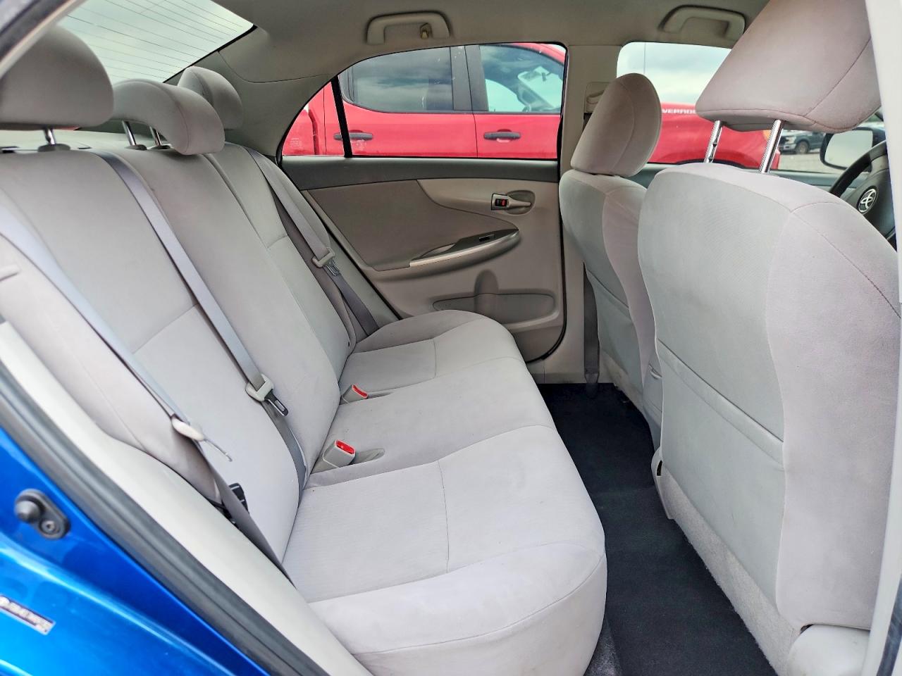 2010 Toyota Corolla Le Blue vin: JTDBU4EE7A9097302