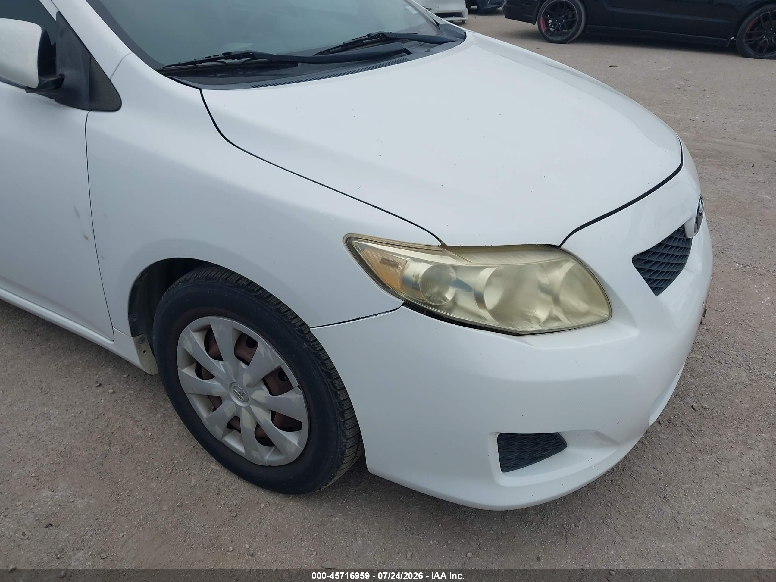 2010 Toyota Corolla Le White vin: JTDBU4EE7A9098787