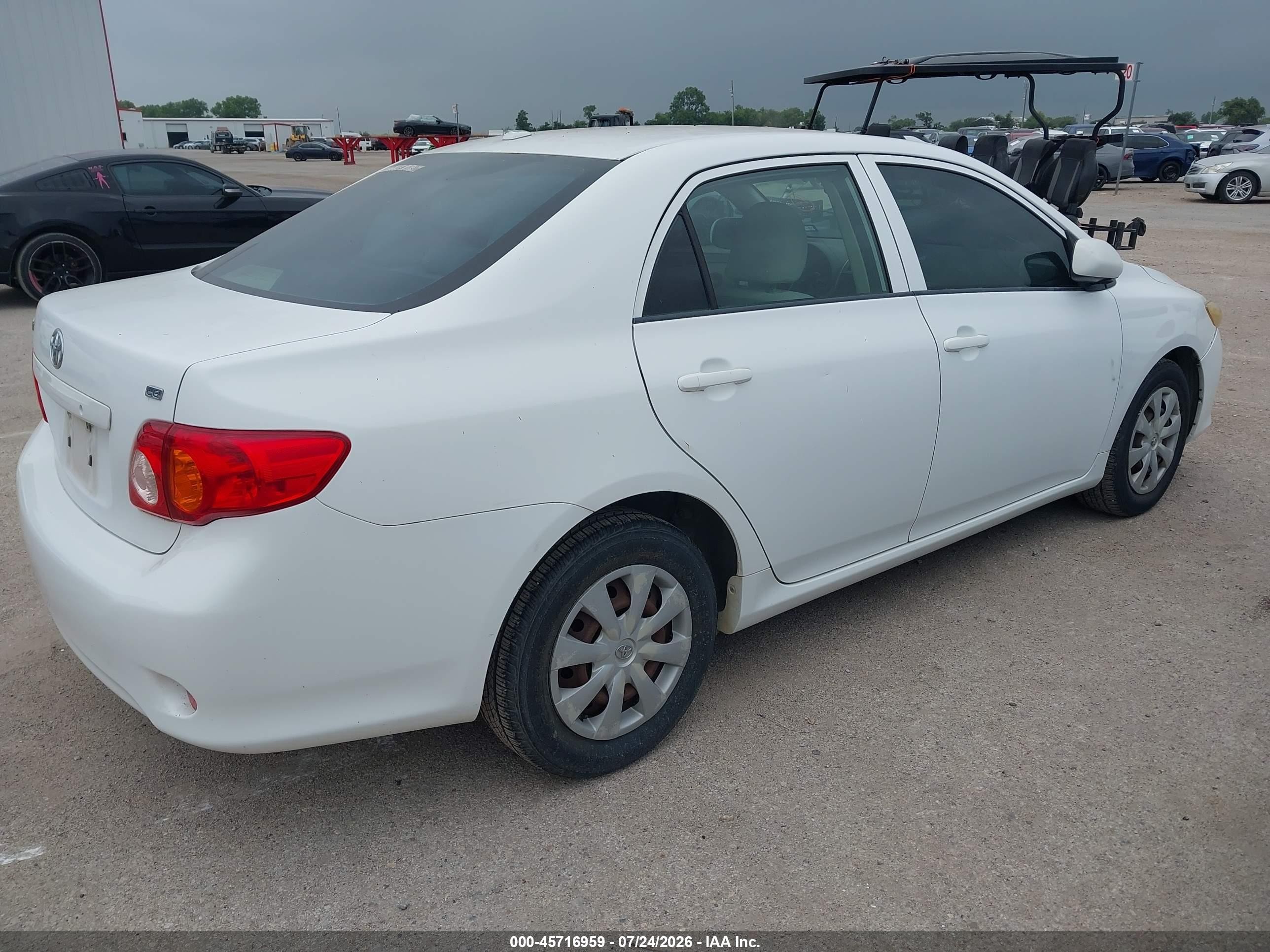 2010 Toyota Corolla Le White vin: JTDBU4EE7A9098787