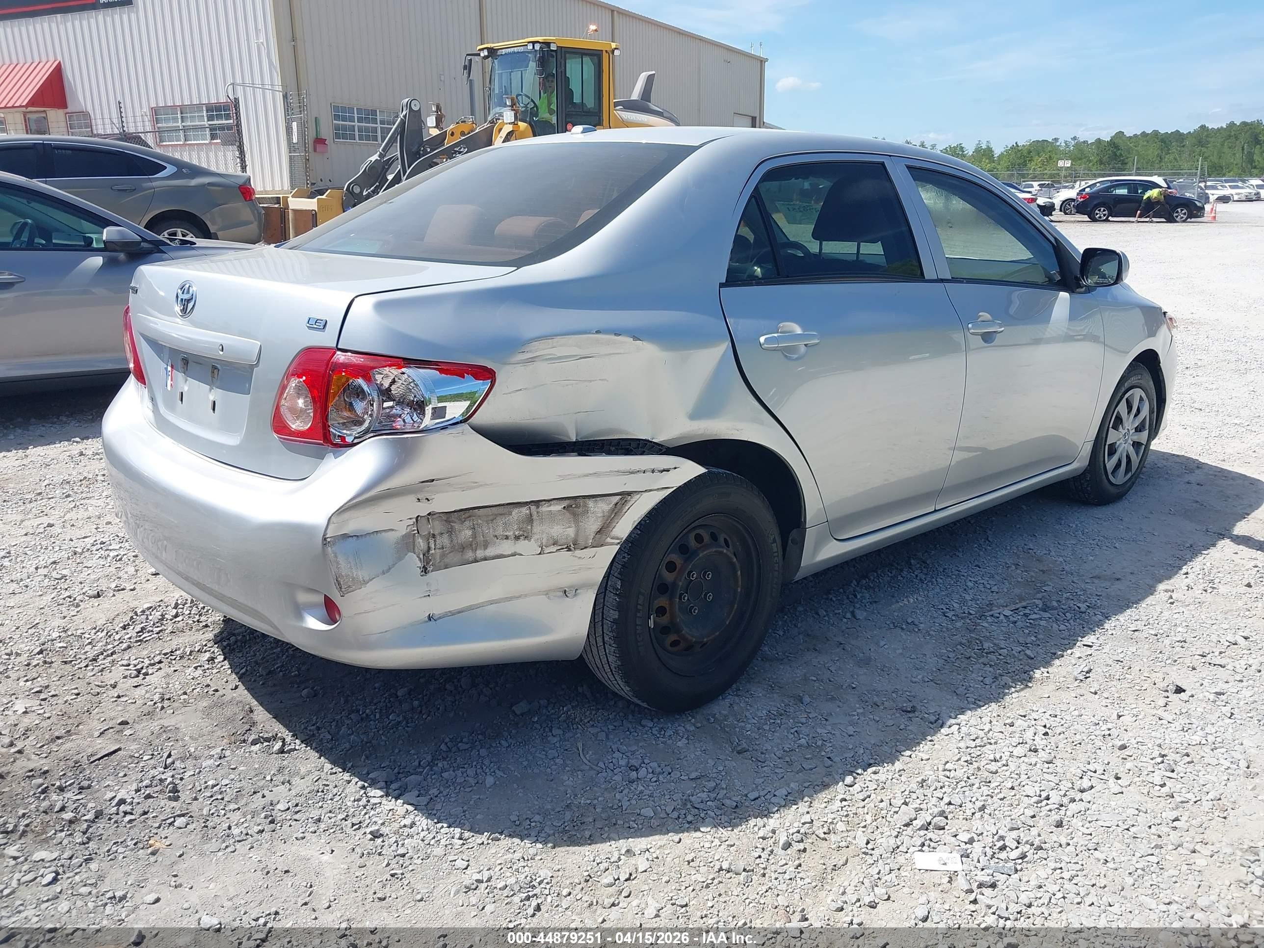 2010 Toyota Corolla Le Silver vin: JTDBU4EE7A9103972