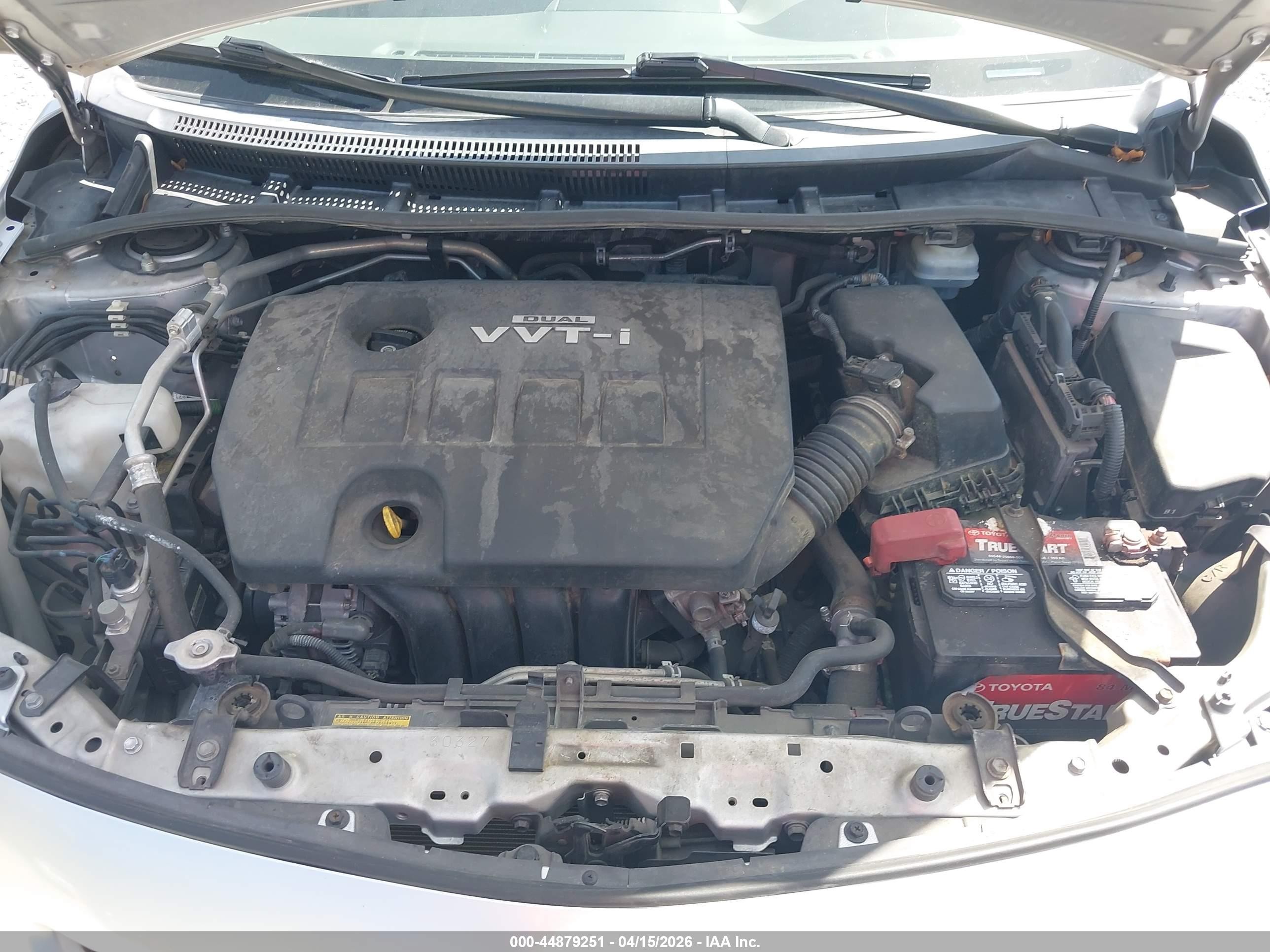 2010 Toyota Corolla Le Silver vin: JTDBU4EE7A9103972