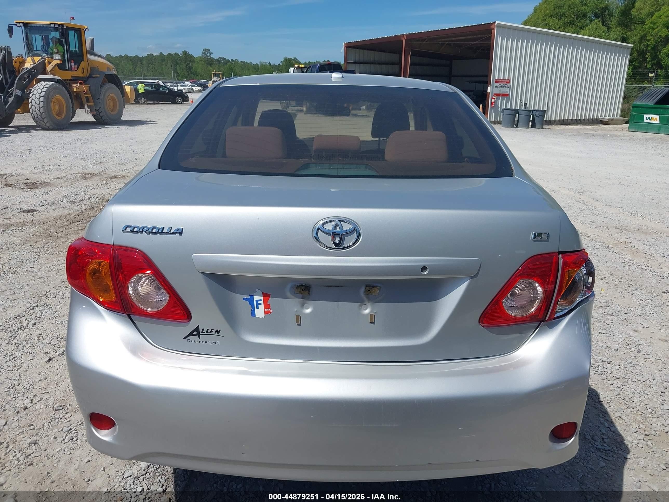2010 Toyota Corolla Le Silver vin: JTDBU4EE7A9103972