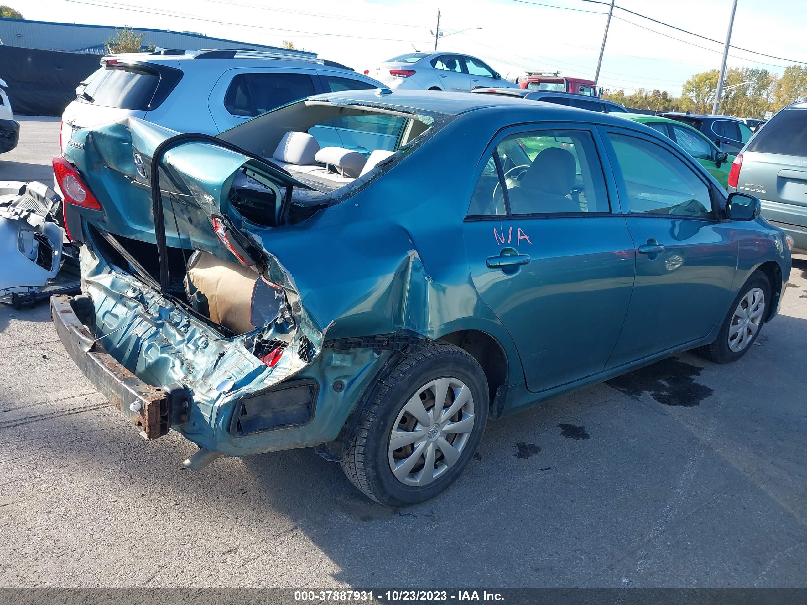 2010 Toyota Corolla Le Turquoise vin: JTDBU4EE7A9111750