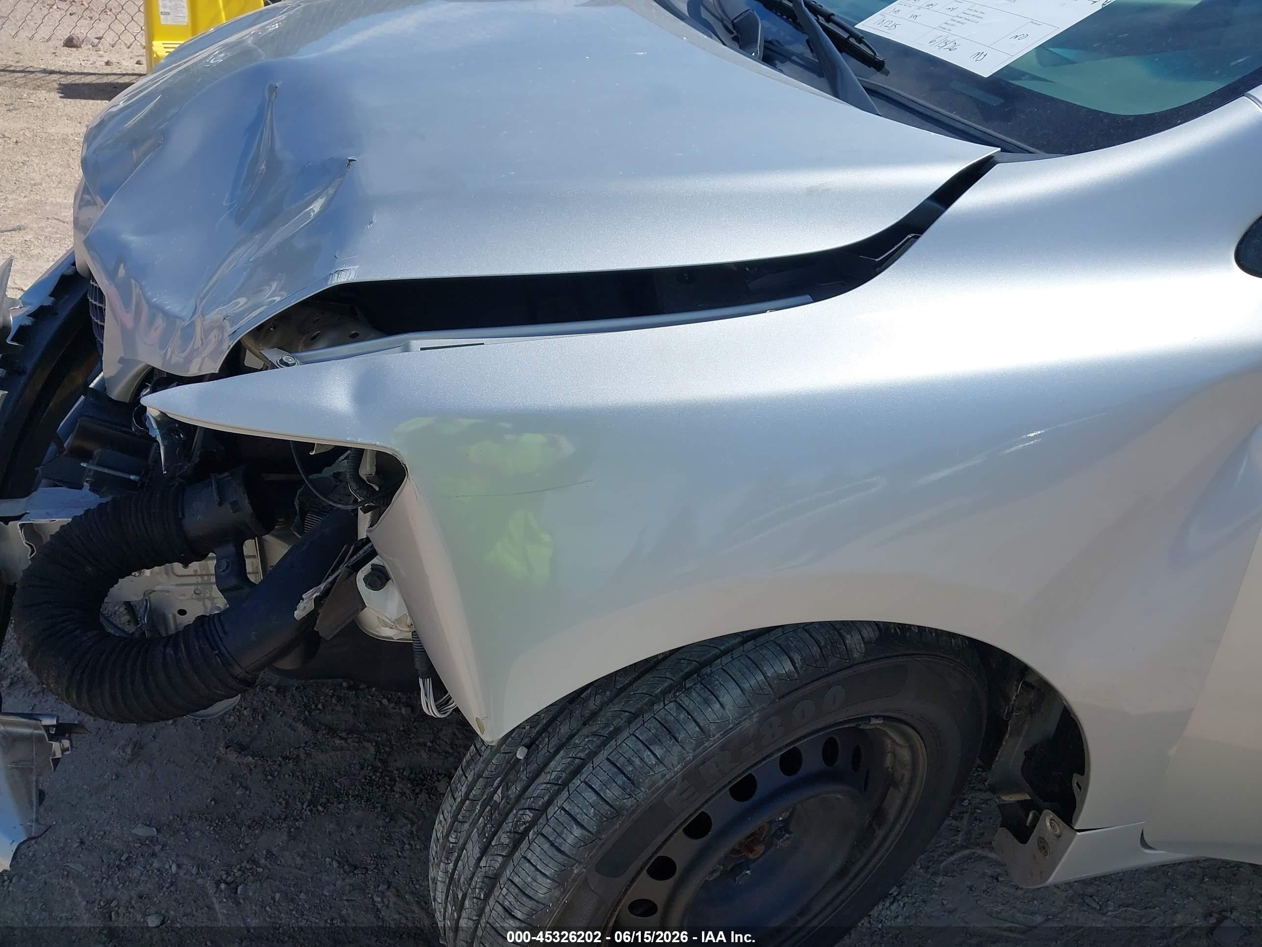 2010 Toyota Corolla Le Серебряный vin: JTDBU4EE7A9113885