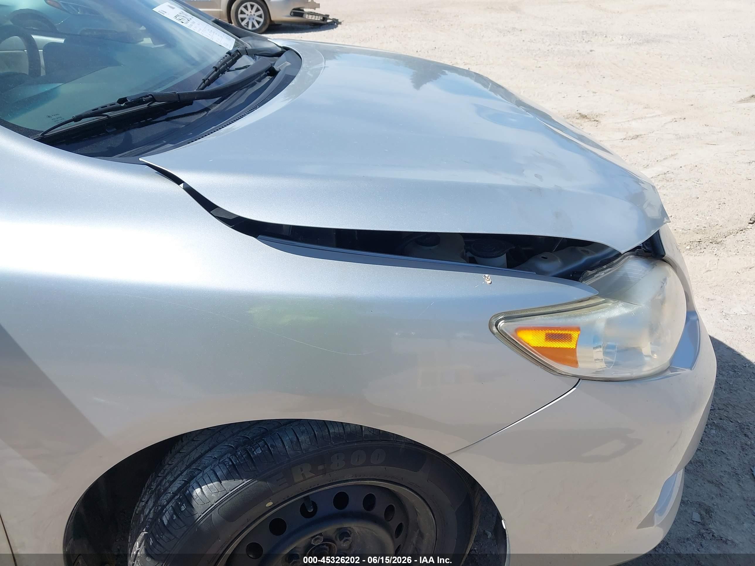 2010 Toyota Corolla Le Серебряный vin: JTDBU4EE7A9113885