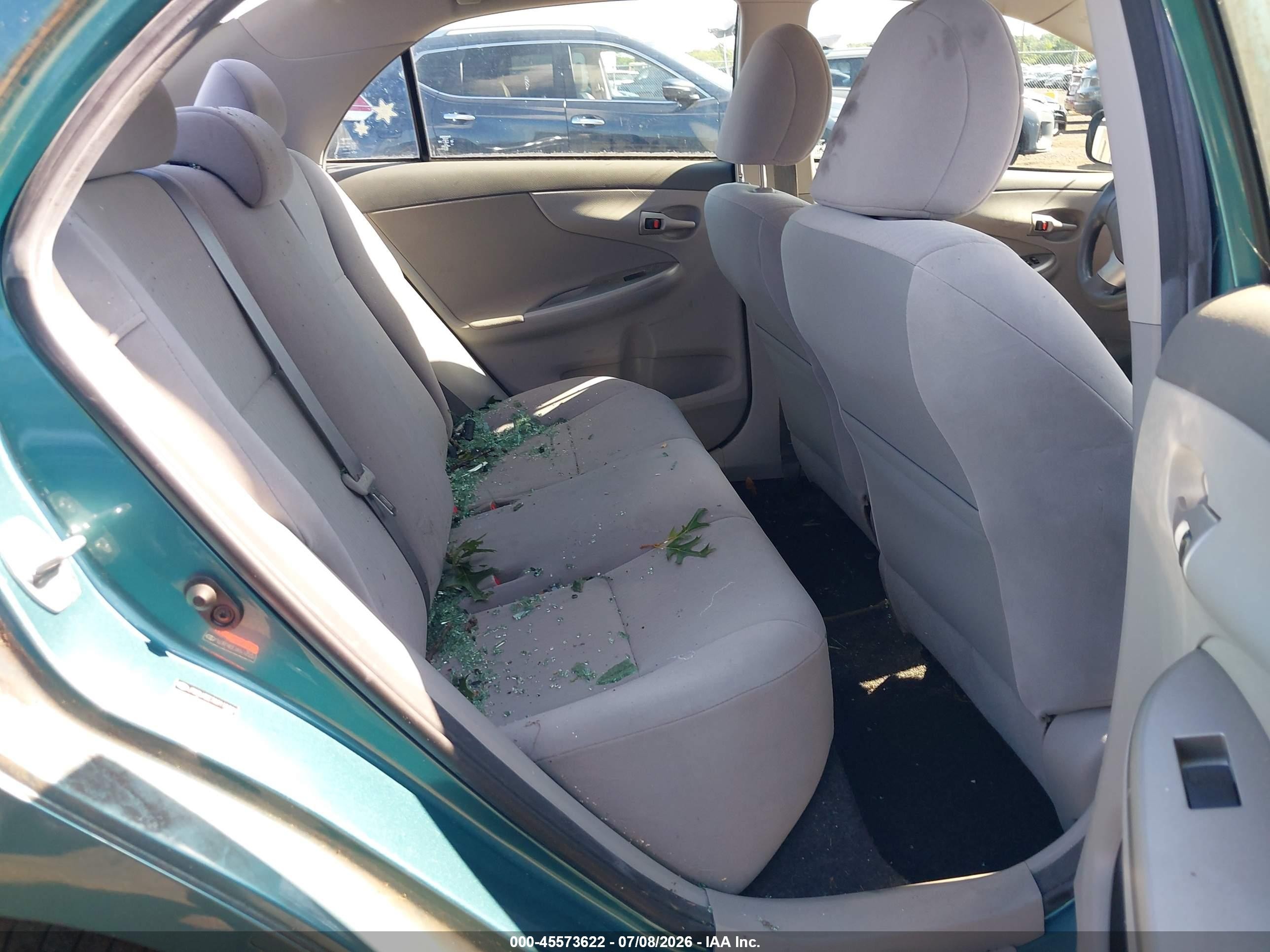 2010 Toyota Corolla Le Blue vin: JTDBU4EE7A9115331