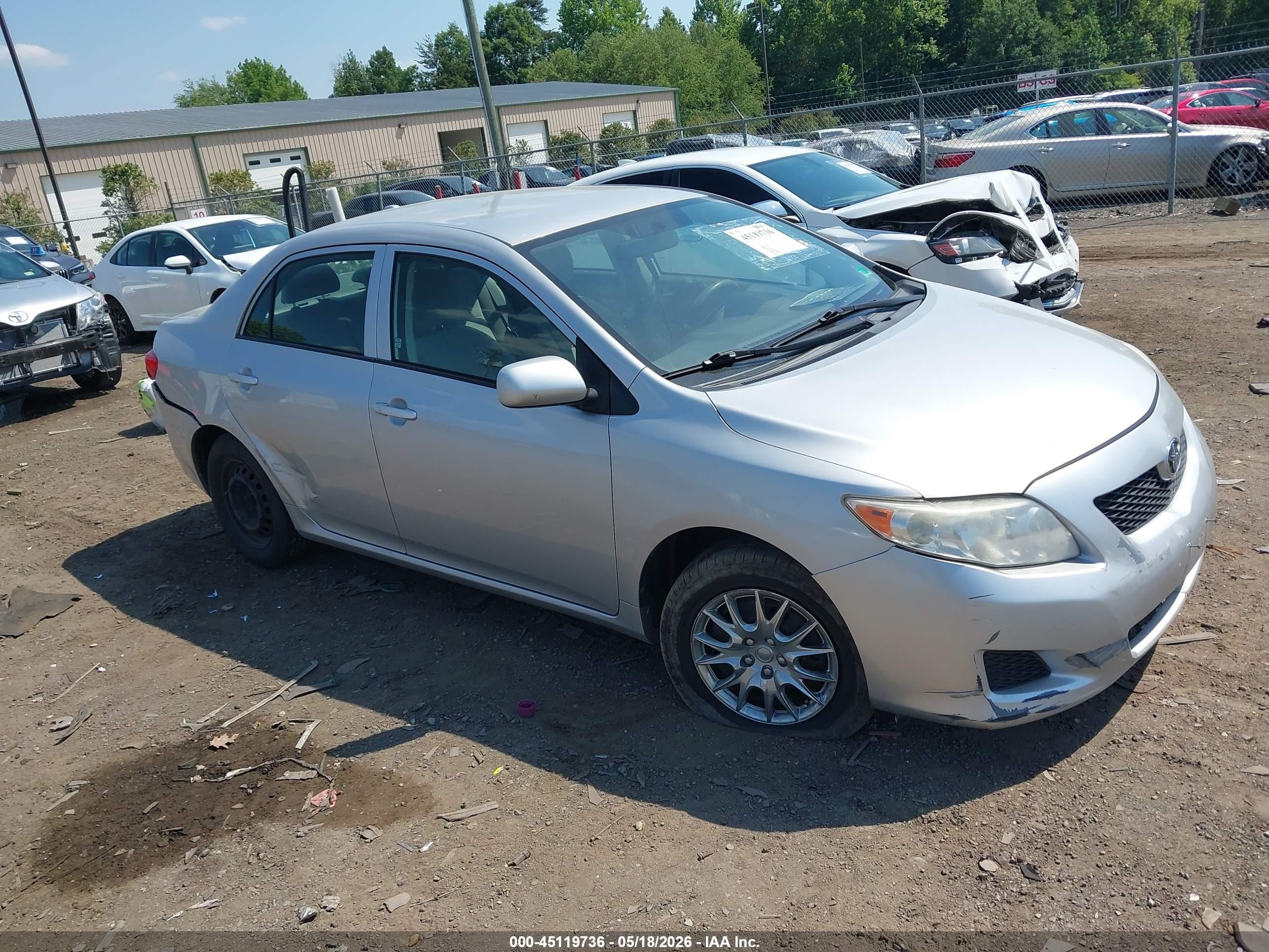 2010 Toyota Corolla Le Silver vin: JTDBU4EE7A9117113