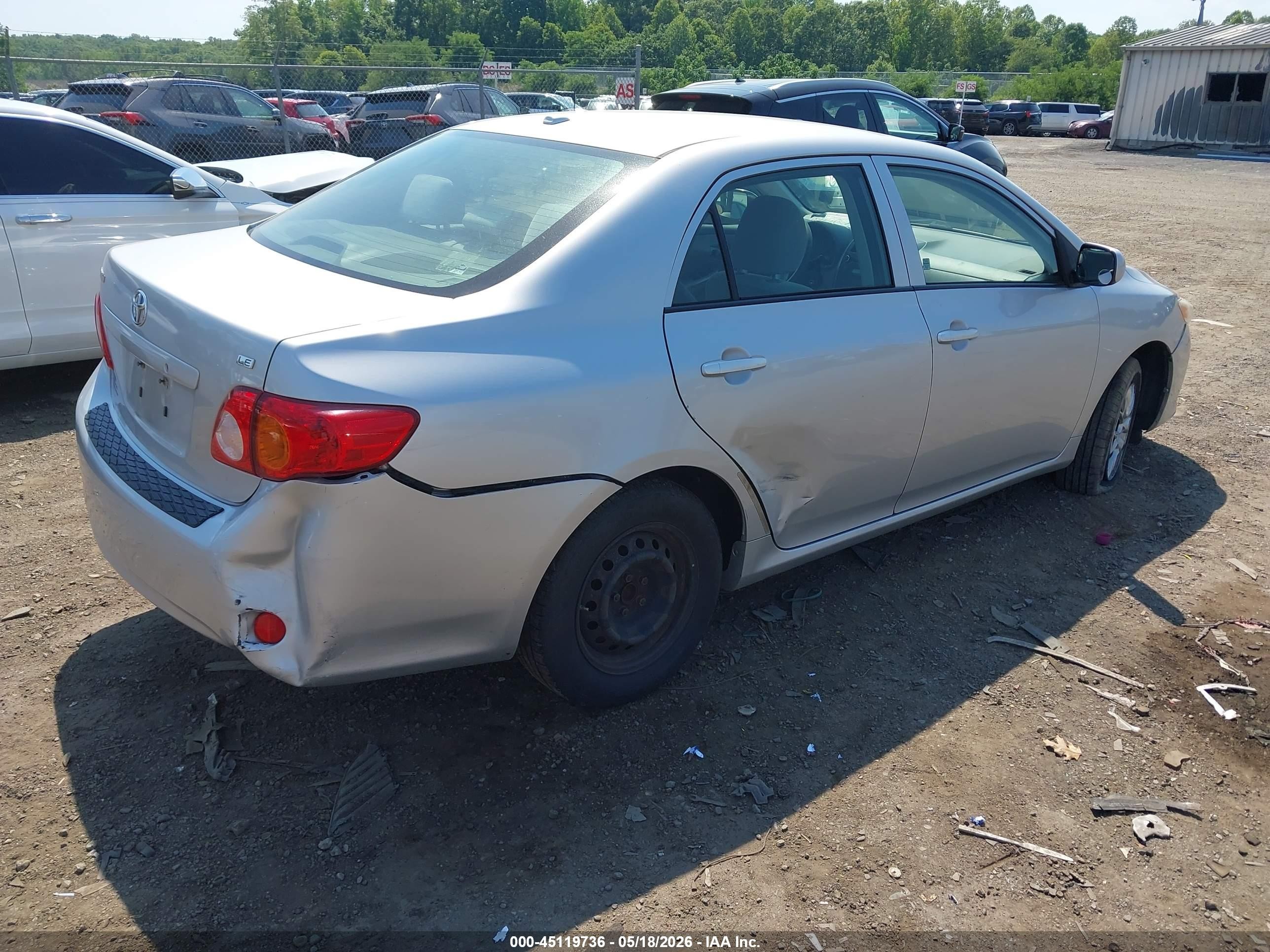 2010 Toyota Corolla Le Silver vin: JTDBU4EE7A9117113