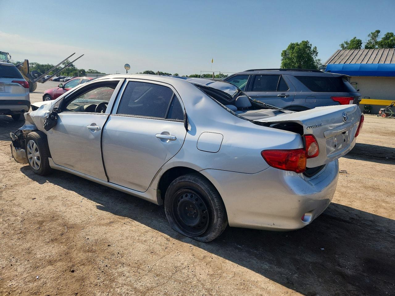 2010 Toyota Corolla Le Silver vin: JTDBU4EE7A9117354