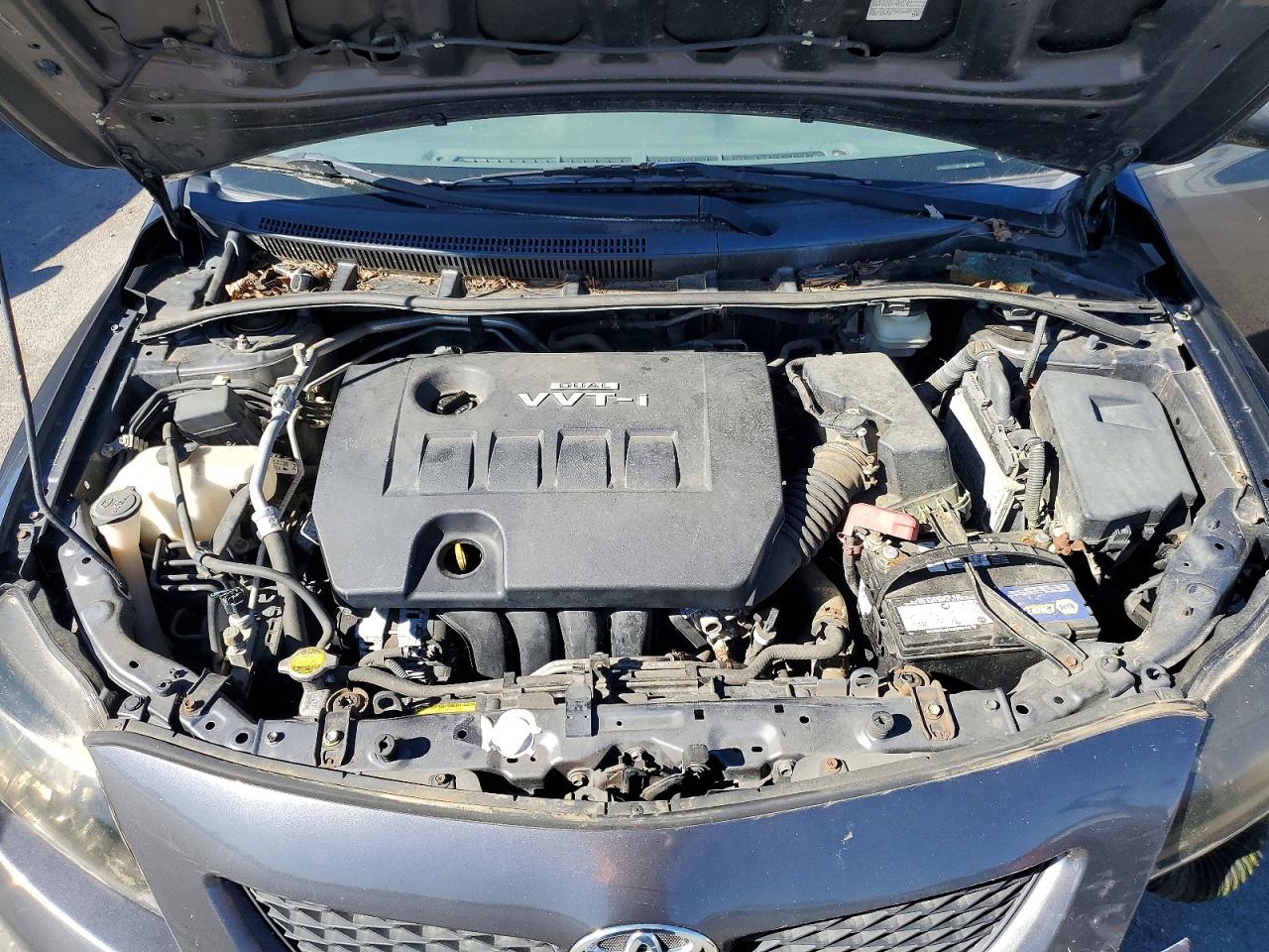2010 Toyota Corolla Le Gray vin: JTDBU4EE7A9118049