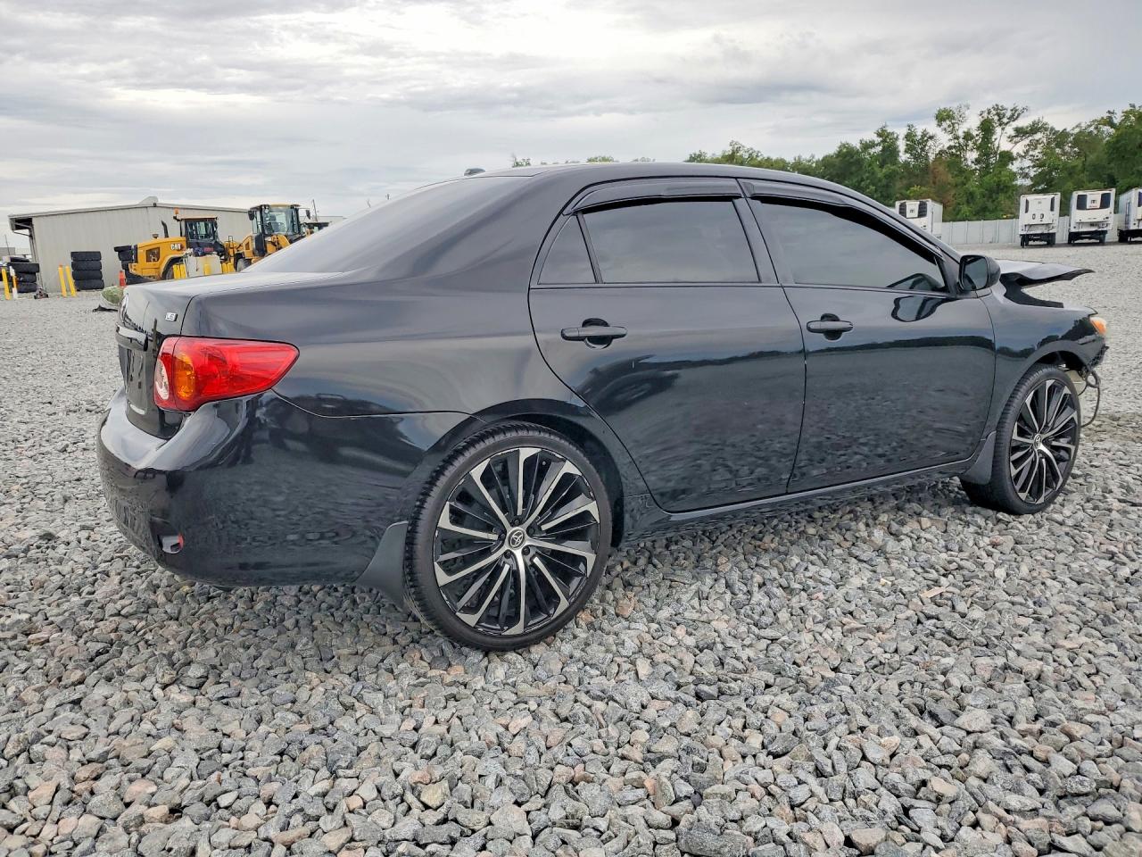 2010 Toyota Corolla Le Black vin: JTDBU4EE7A9118150