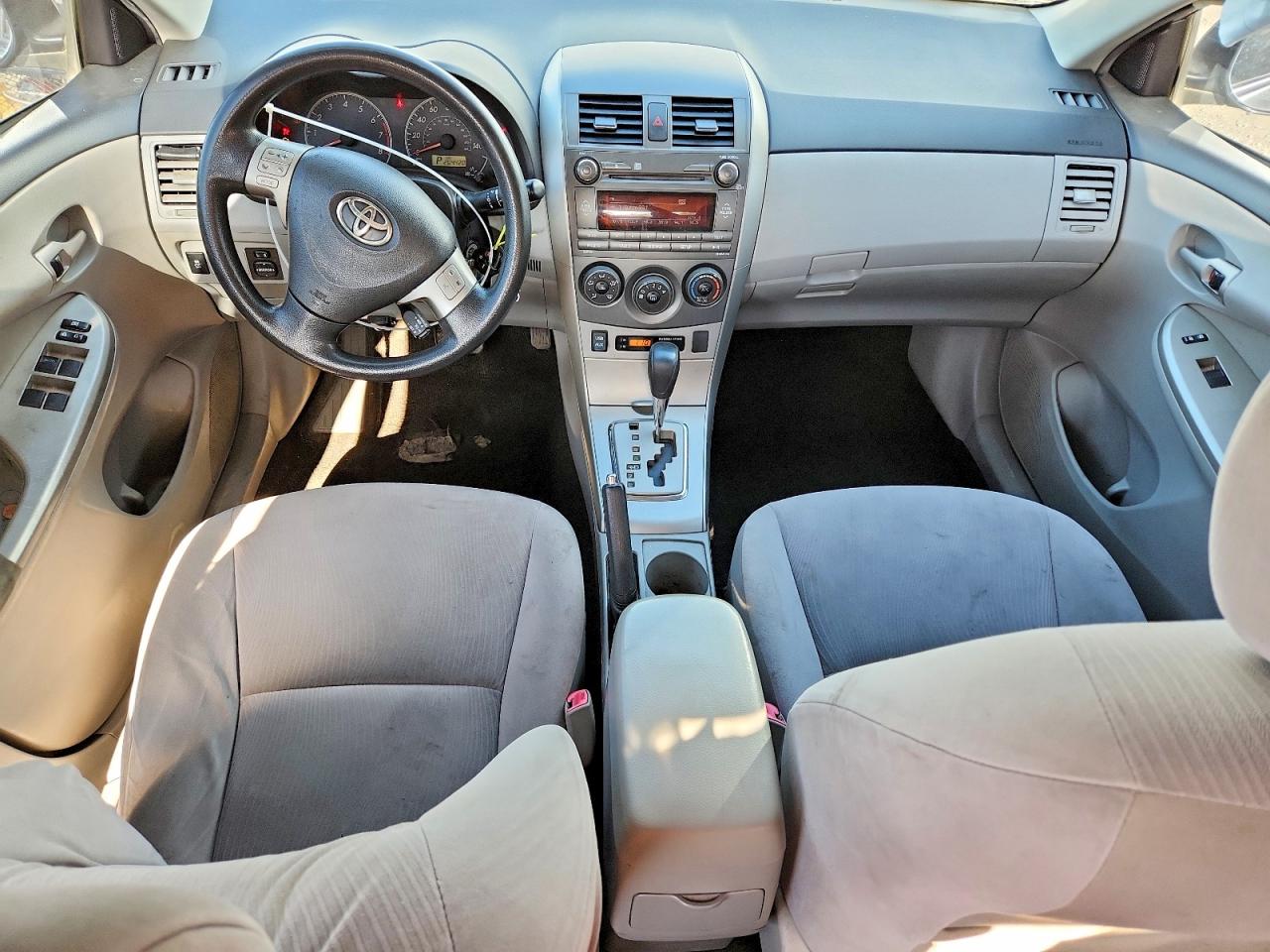 2011 Toyota Corolla Le Silver vin: JTDBU4EE7B9124287