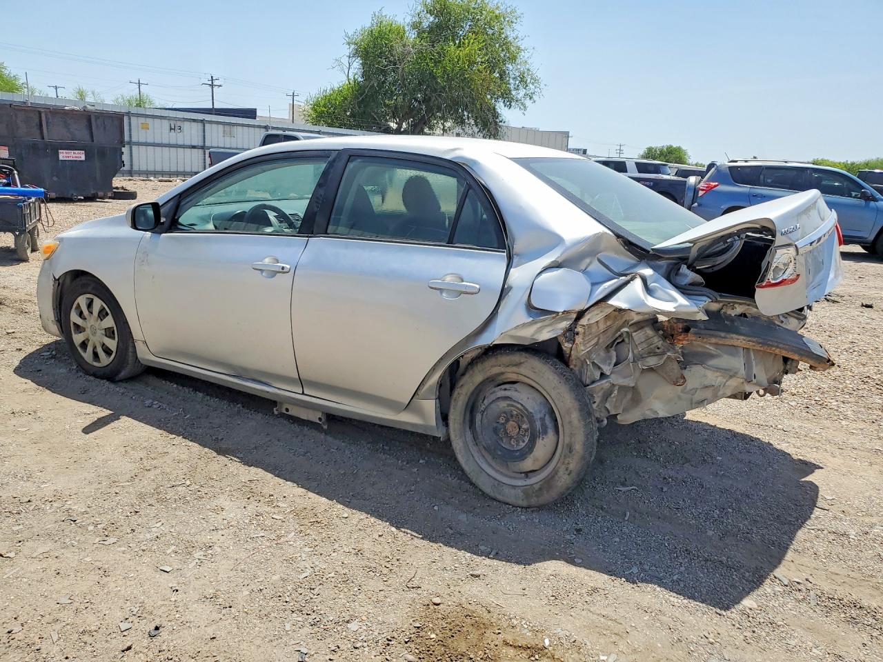 2011 Toyota Corolla Le Silver vin: JTDBU4EE7B9128467