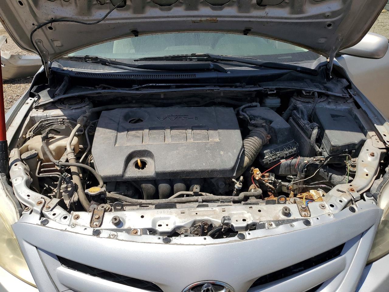 2011 Toyota Corolla Le Silver vin: JTDBU4EE7B9128467