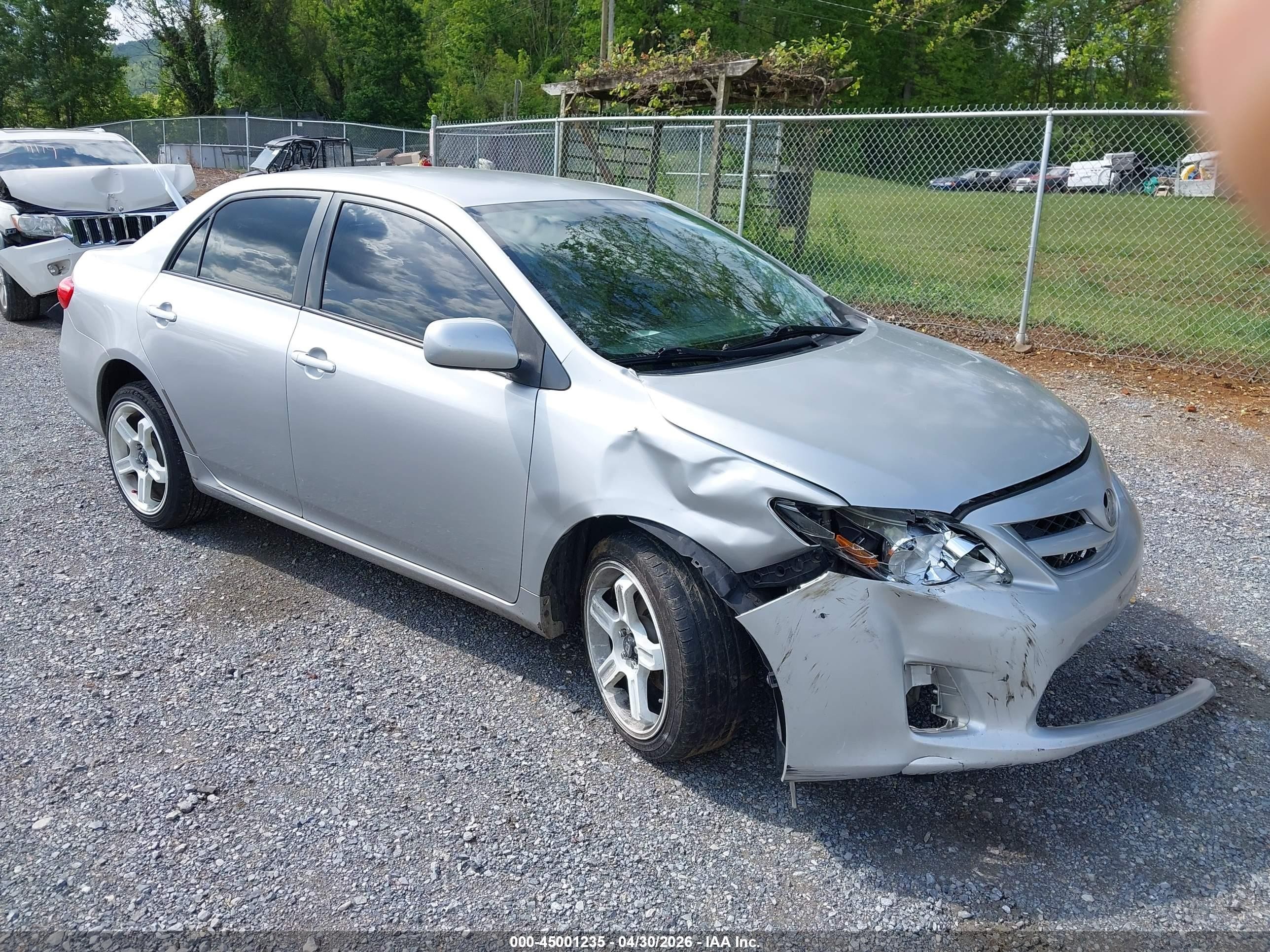 2011 Toyota Corolla Le Silver vin: JTDBU4EE7B9149013