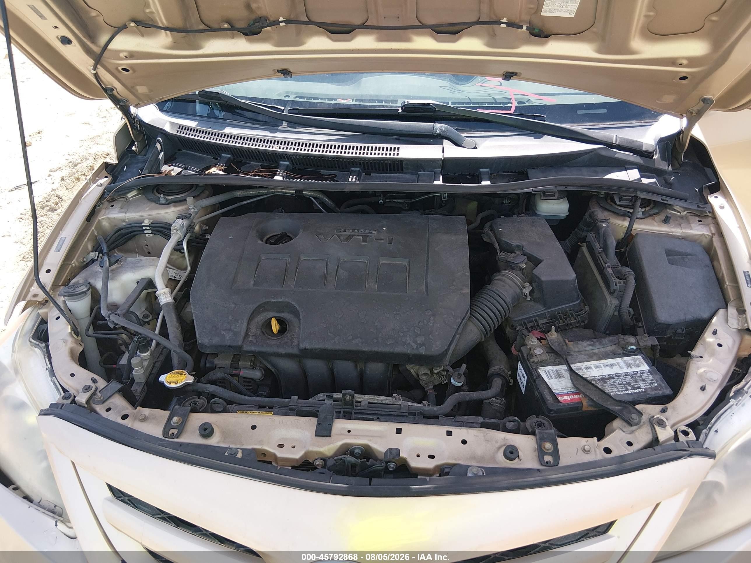 2011 Toyota Corolla Le Champagne vin: JTDBU4EE7B9155541