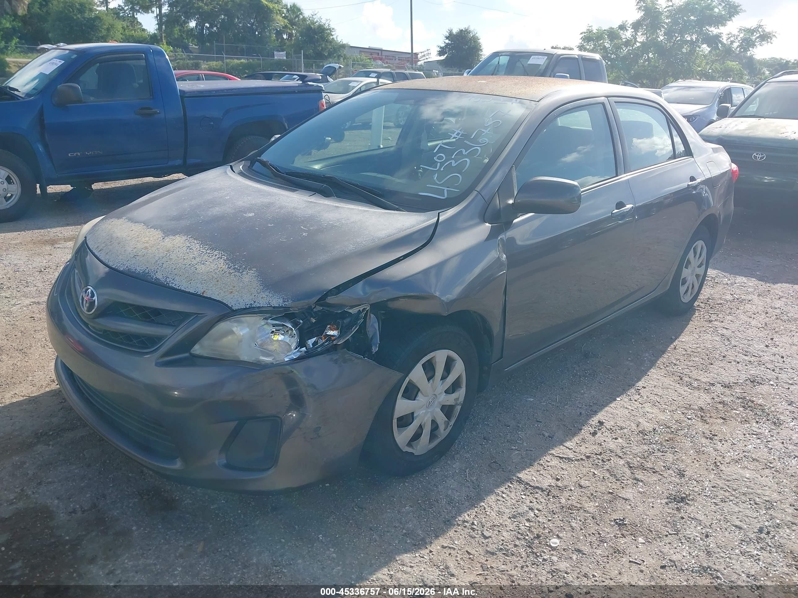 2011 Toyota Corolla Le Gray vin: JTDBU4EE7BJ098367