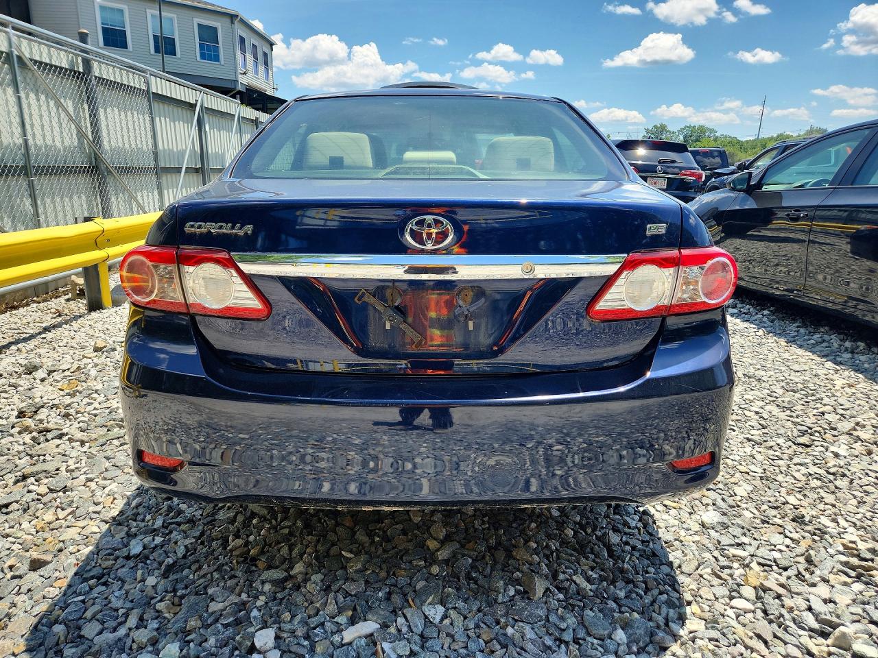 2012 Toyota Corolla Le Blue vin: JTDBU4EE7C9173815