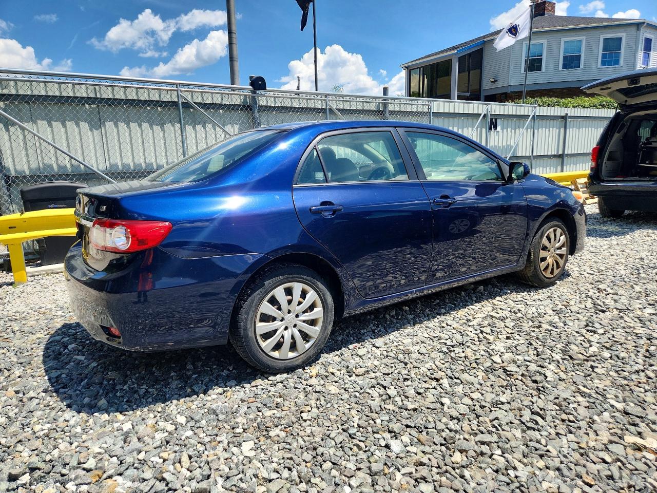 2012 Toyota Corolla Le Blue vin: JTDBU4EE7C9173815