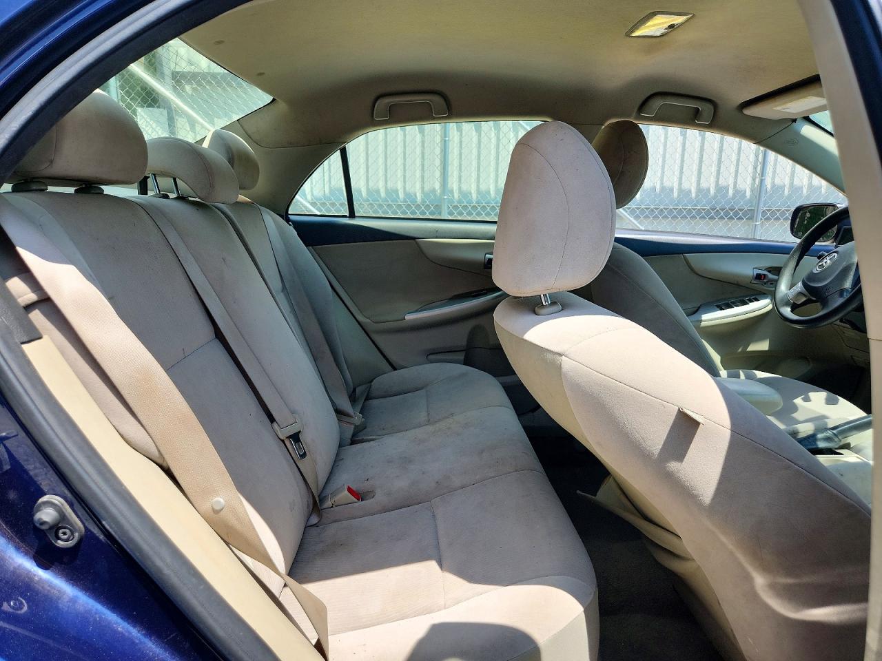 2012 Toyota Corolla Le Blue vin: JTDBU4EE7C9173815