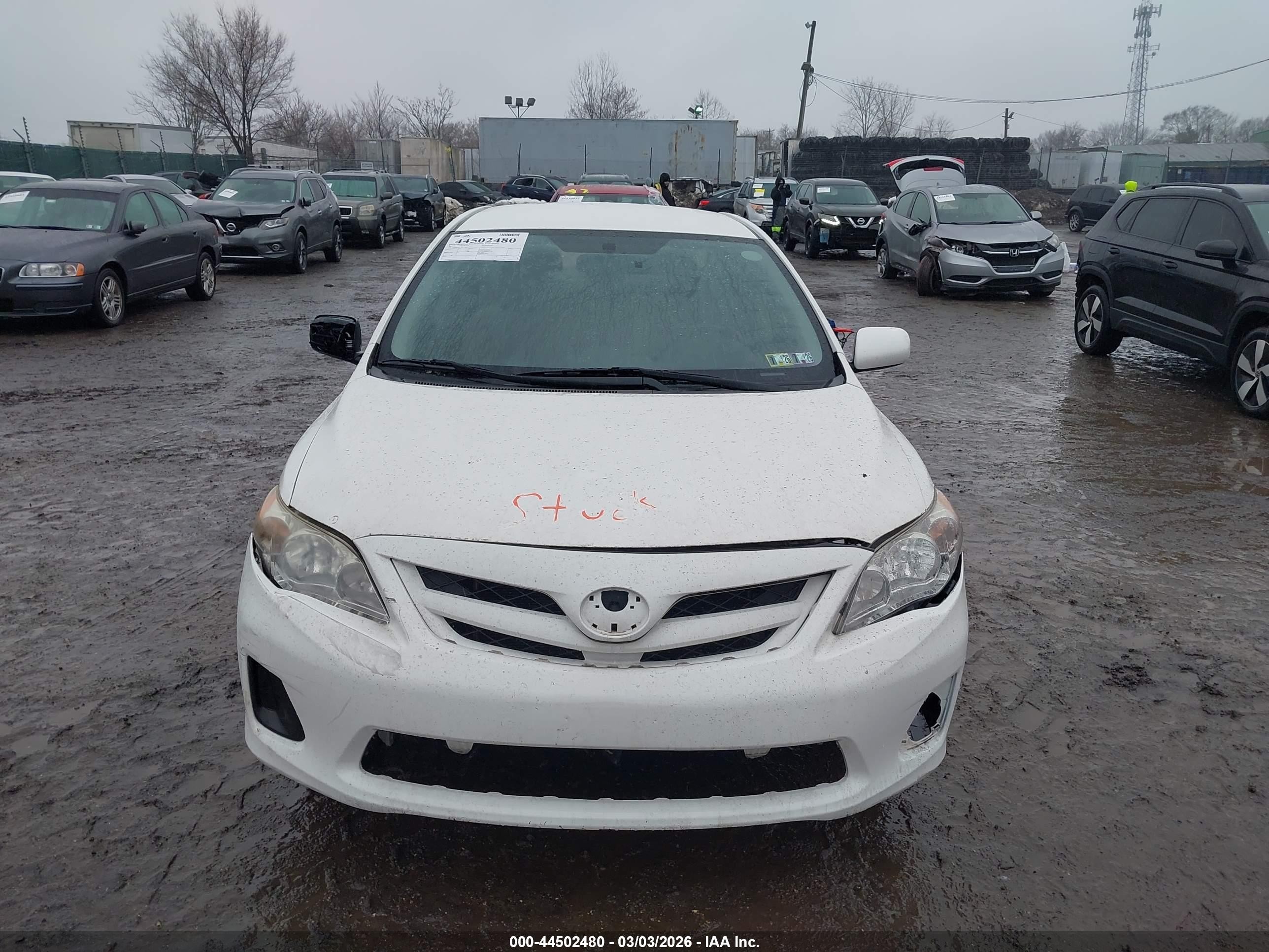 2013 Toyota Corolla L White vin: JTDBU4EE7DJ118930
