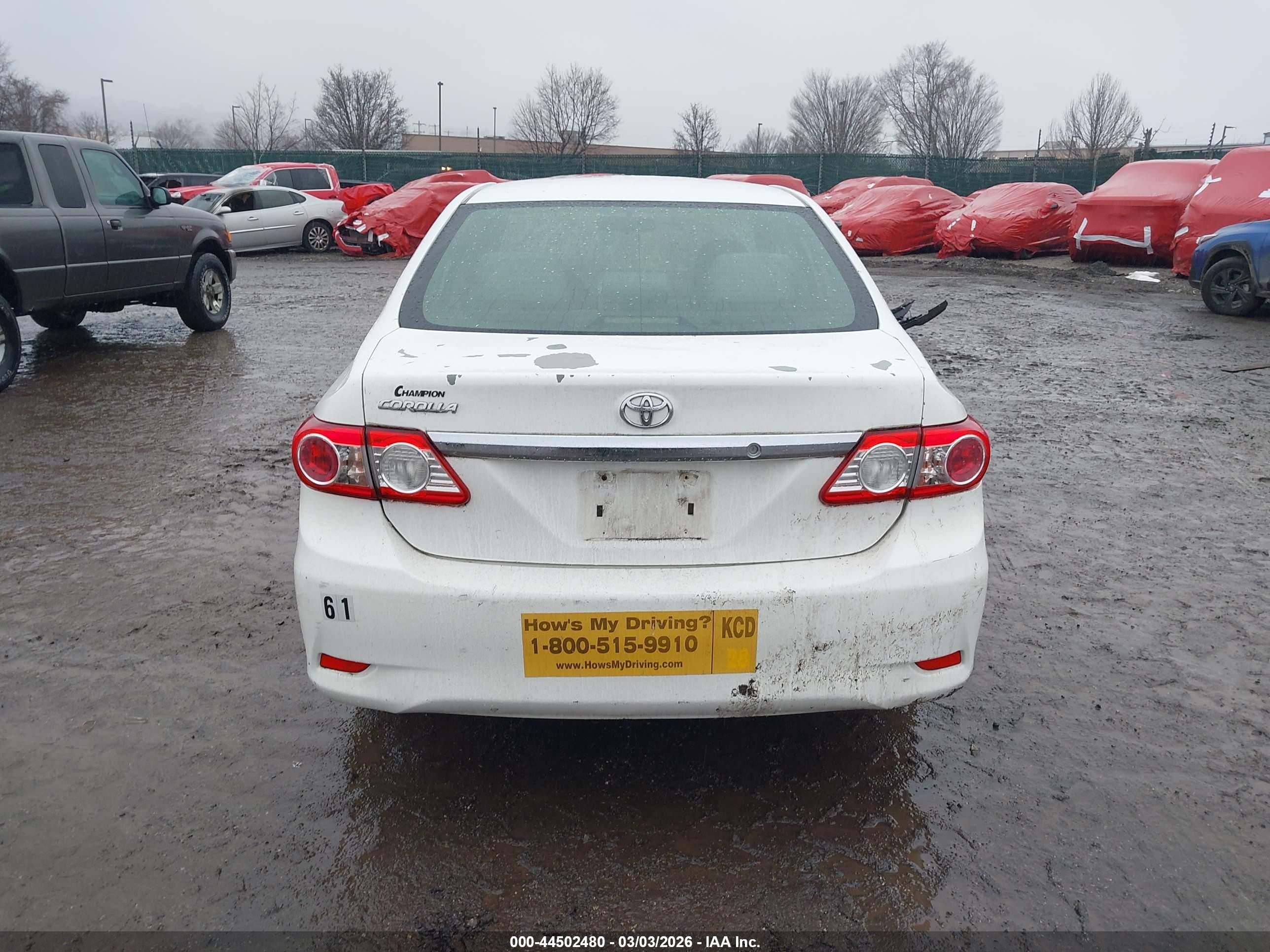 2013 Toyota Corolla L White vin: JTDBU4EE7DJ118930