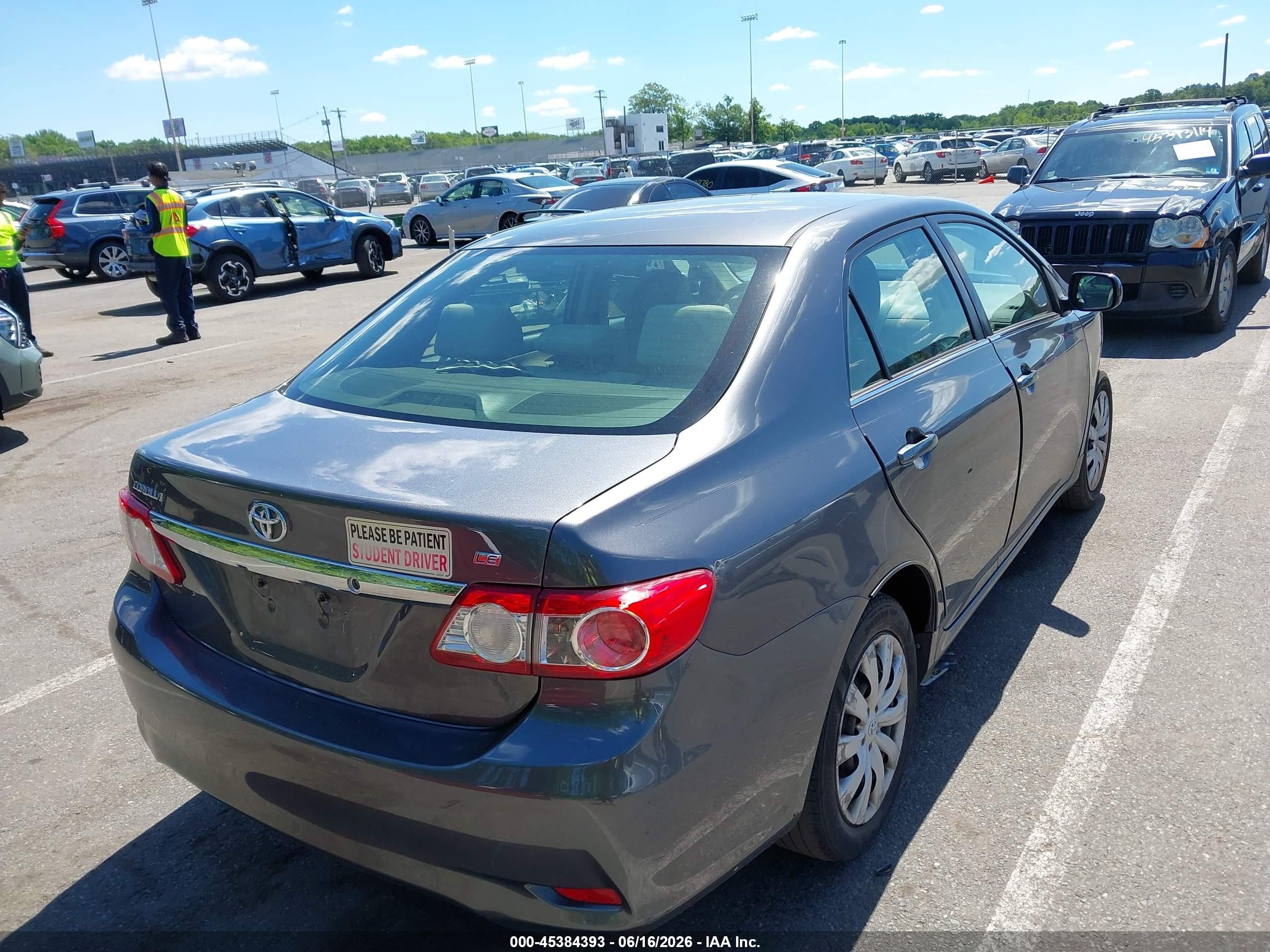 2013 Toyota Corolla Le Gray vin: JTDBU4EE7DJ123156