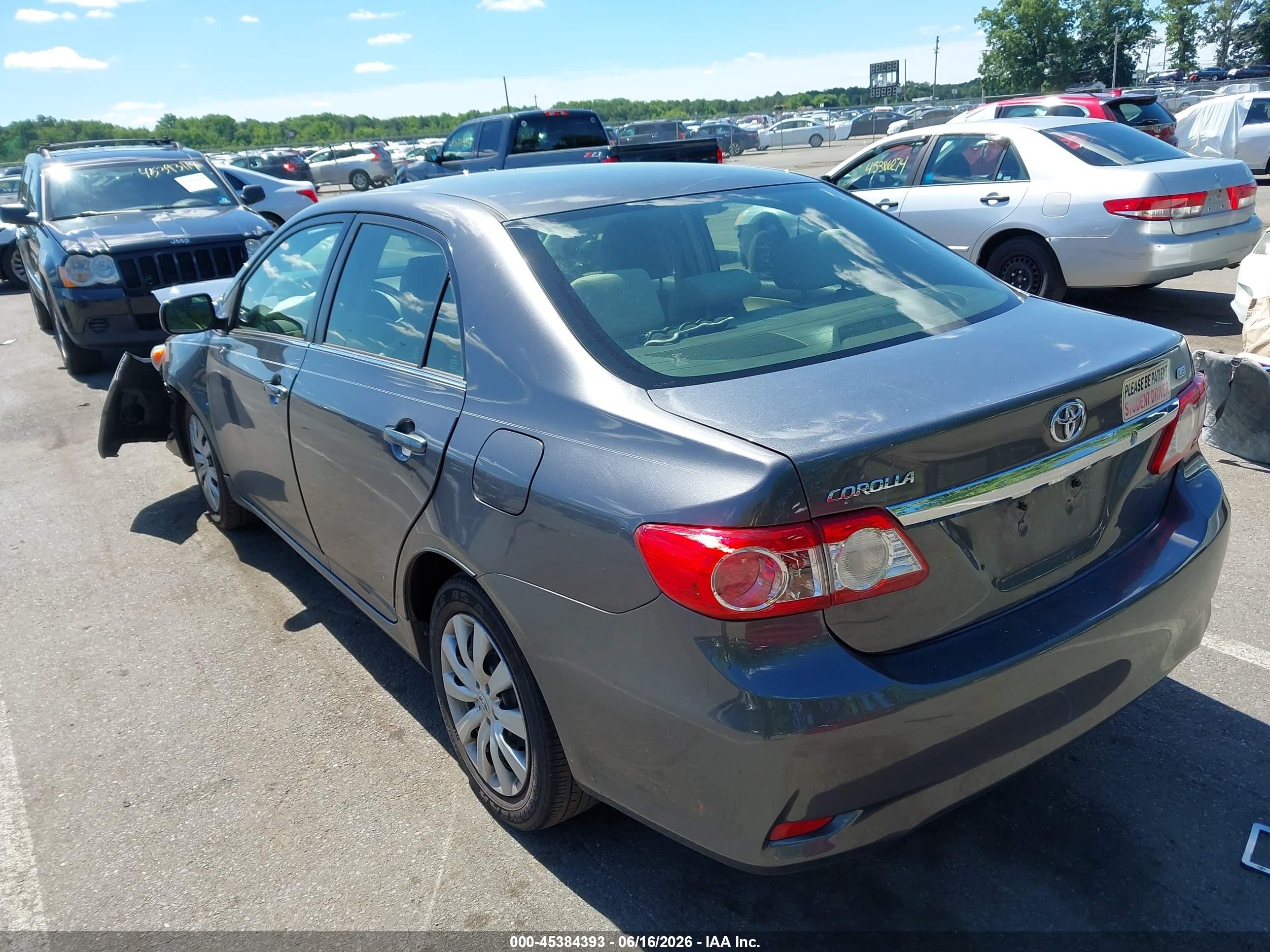 2013 Toyota Corolla Le Gray vin: JTDBU4EE7DJ123156