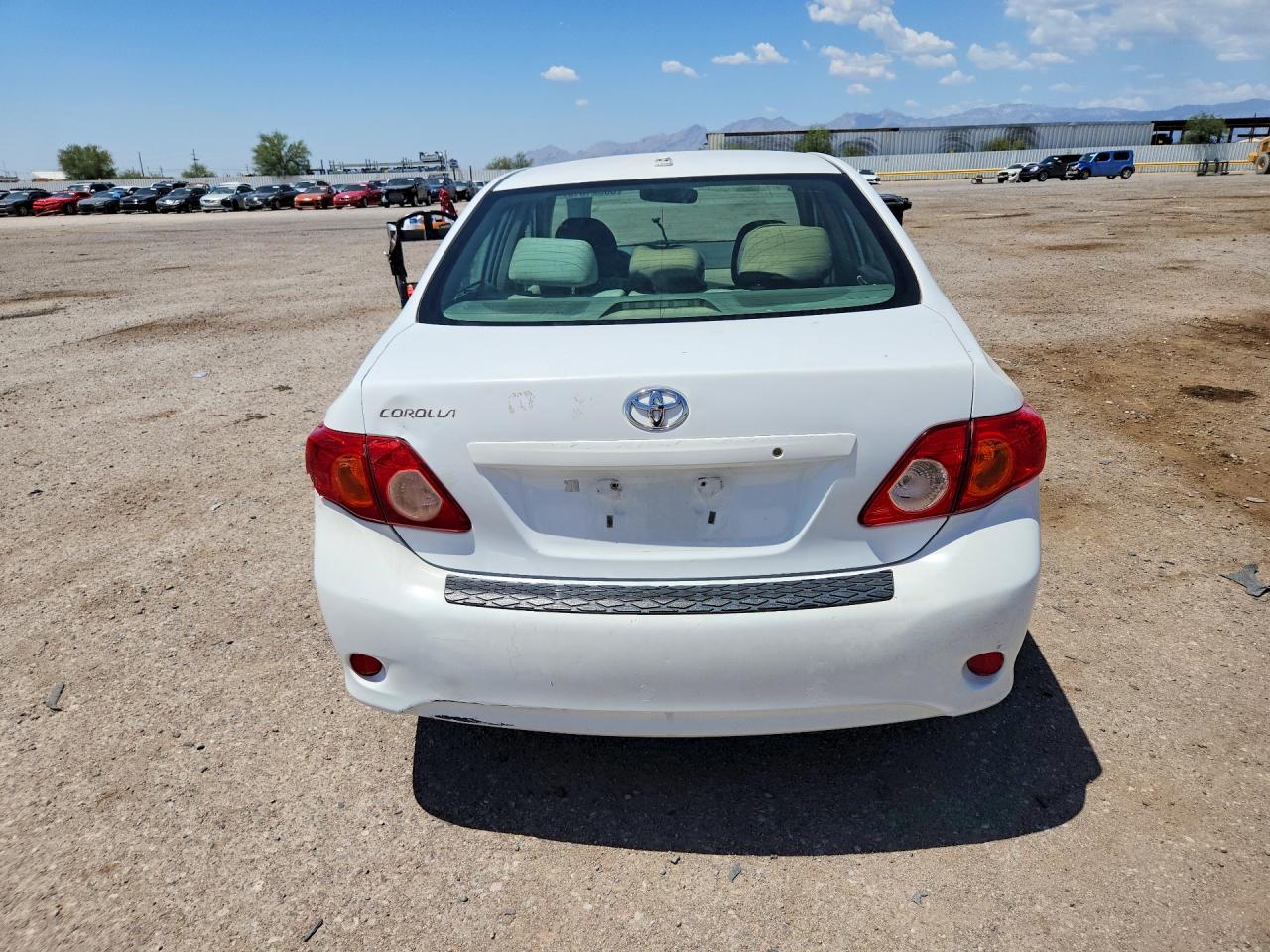 2010 Toyota Corolla Base White vin: JTDBU4EE8AJ060239