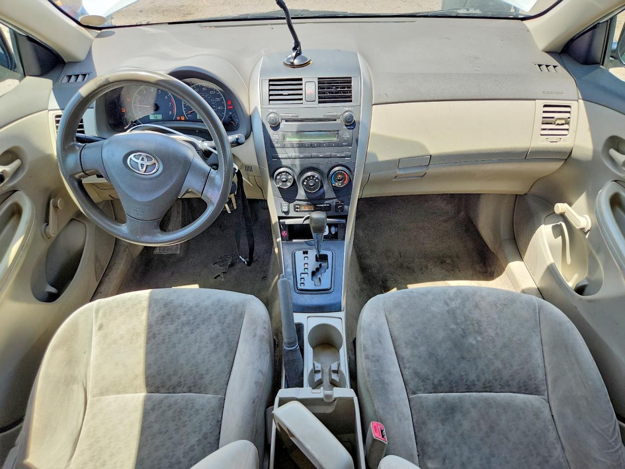 2010 Toyota Corolla Base White vin: JTDBU4EE8AJ060239