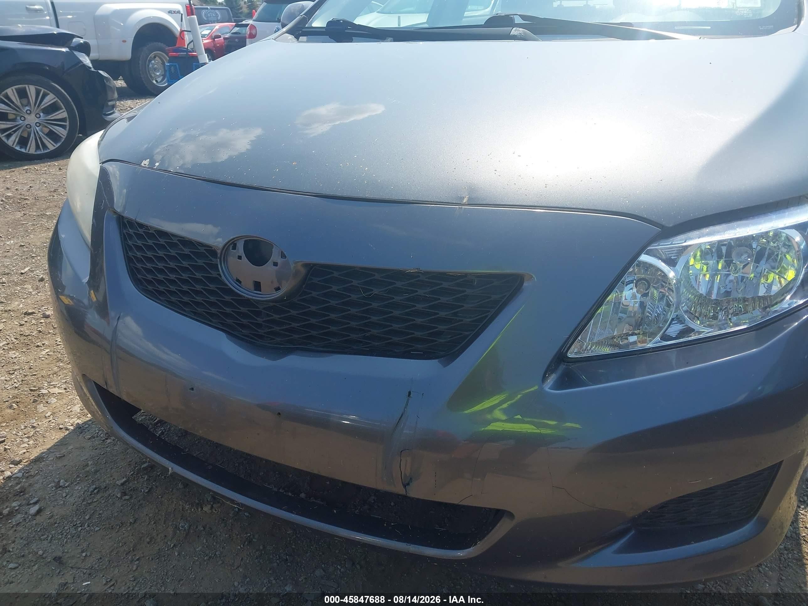 2010 Toyota Corolla Le Gray vin: JTDBU4EE8AJ064081
