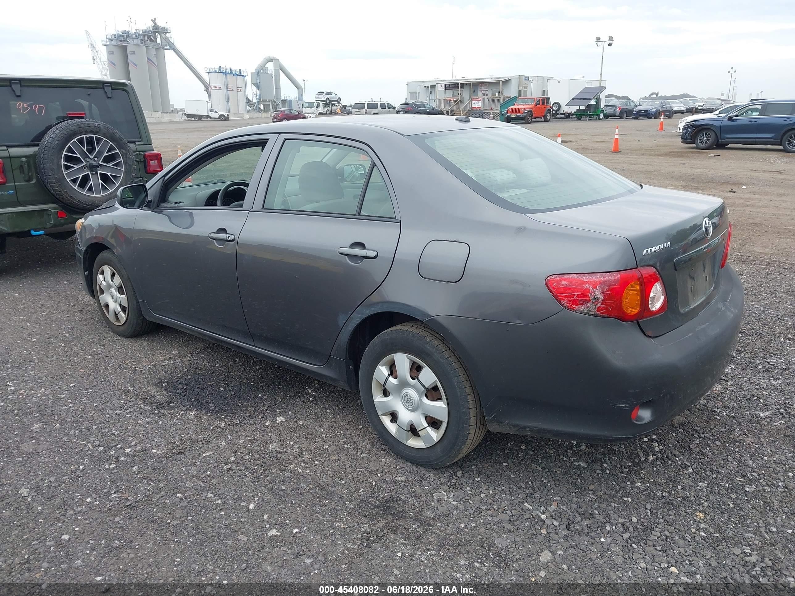 2010 Toyota Corolla Le Gray vin: JTDBU4EE8AJ077221
