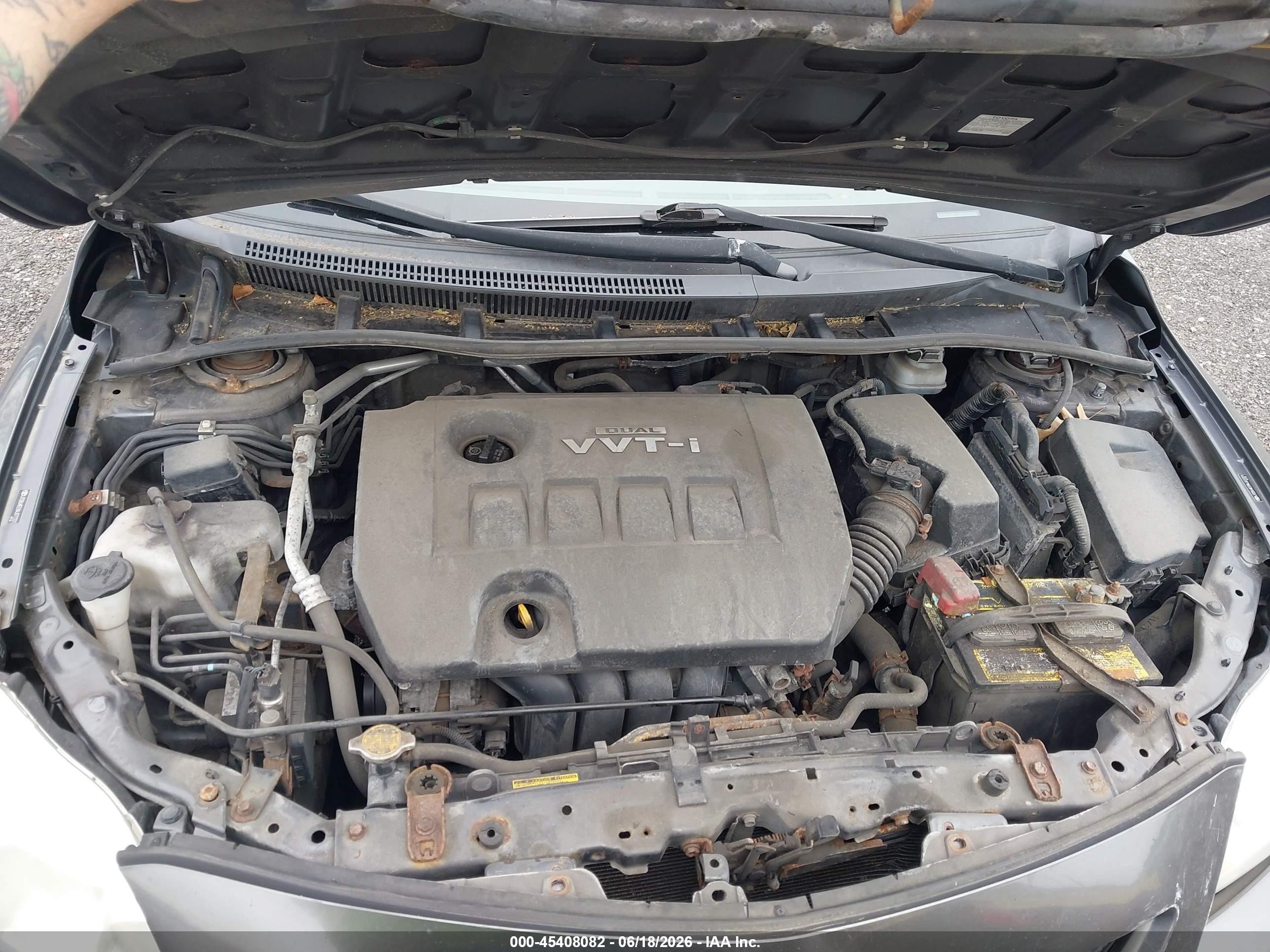 2010 Toyota Corolla Le Gray vin: JTDBU4EE8AJ077221
