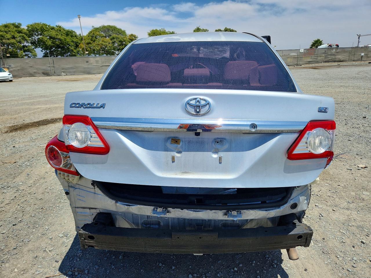 2011 Toyota Corolla Le Серебряный vin: JTDBU4EE8B9124203