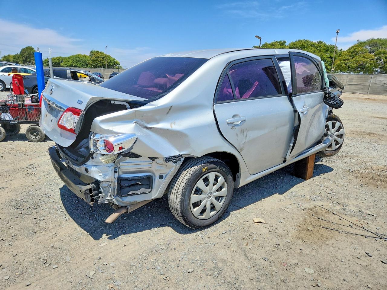 2011 Toyota Corolla Le Серебряный vin: JTDBU4EE8B9124203