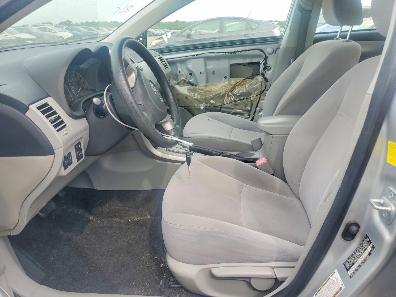 2011 Toyota Corolla Le Серебряный vin: JTDBU4EE8B9126873