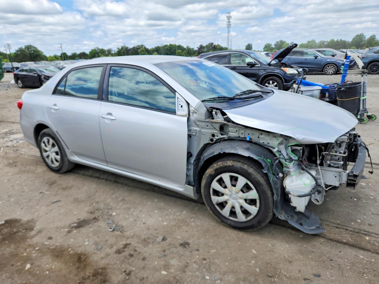 2011 Toyota Corolla Le Серебряный vin: JTDBU4EE8B9126873