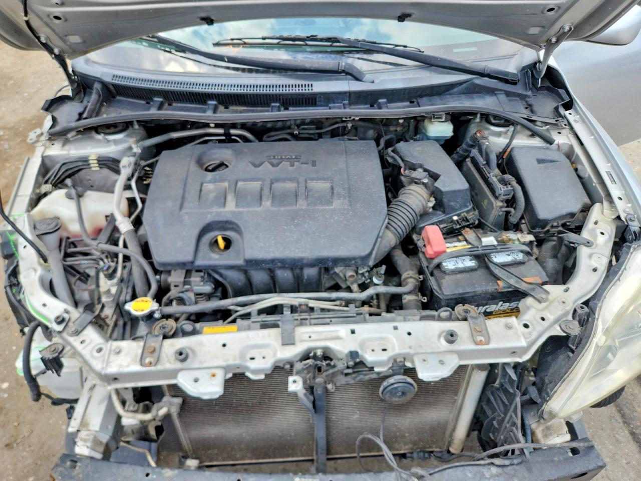 2011 Toyota Corolla Le Серебряный vin: JTDBU4EE8B9126873
