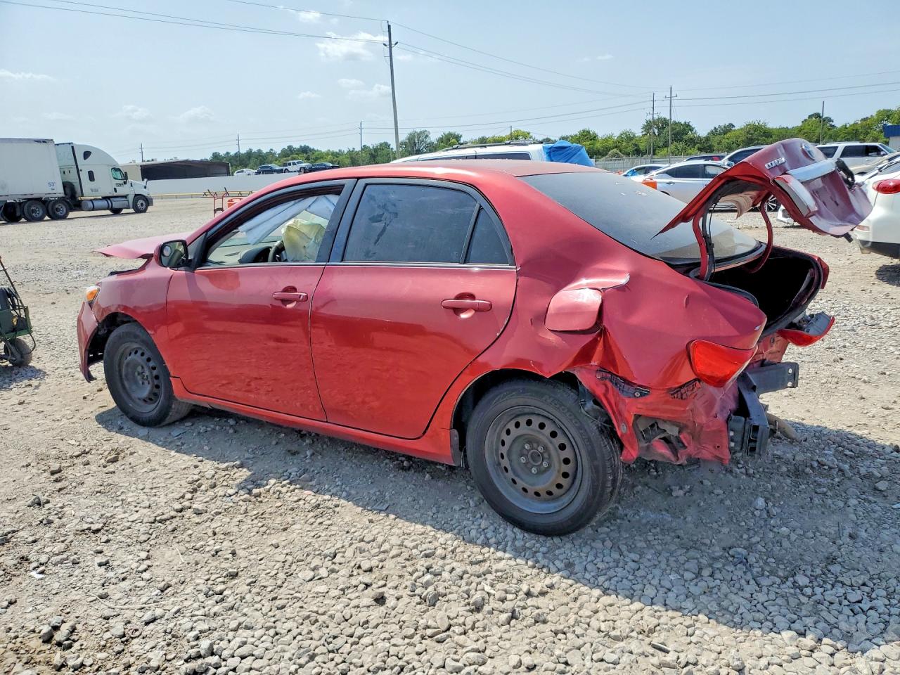 2011 Toyota Corolla Le Red vin: JTDBU4EE8B9129126