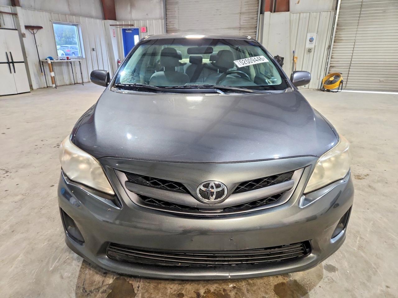 2011 Toyota Corolla Le Gray vin: JTDBU4EE8B9135962