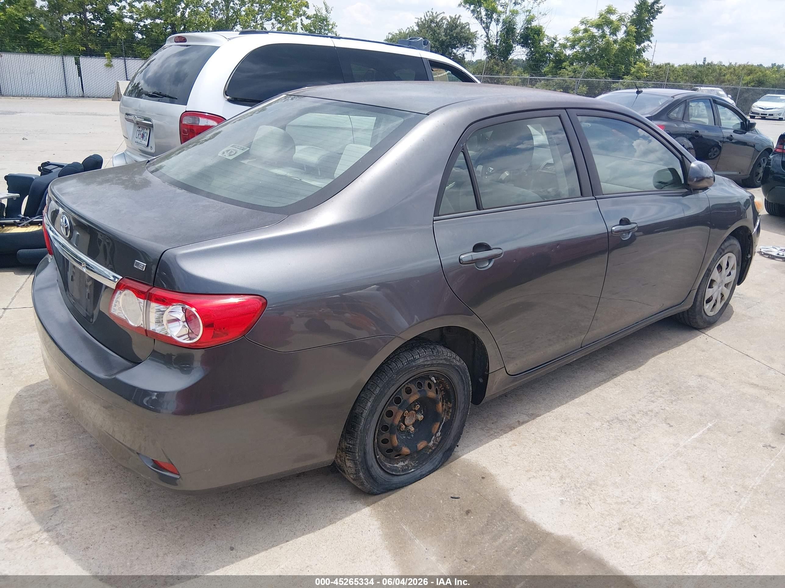 2011 Toyota Corolla Le Gray vin: JTDBU4EE8B9142054