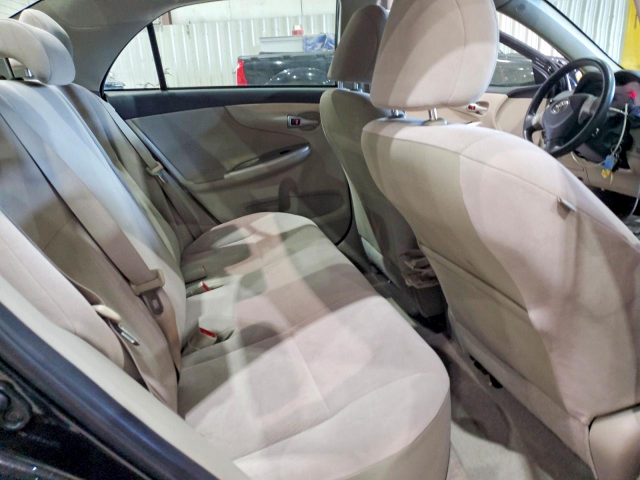 2011 Toyota Corolla Le Black vin: JTDBU4EE8B9145035